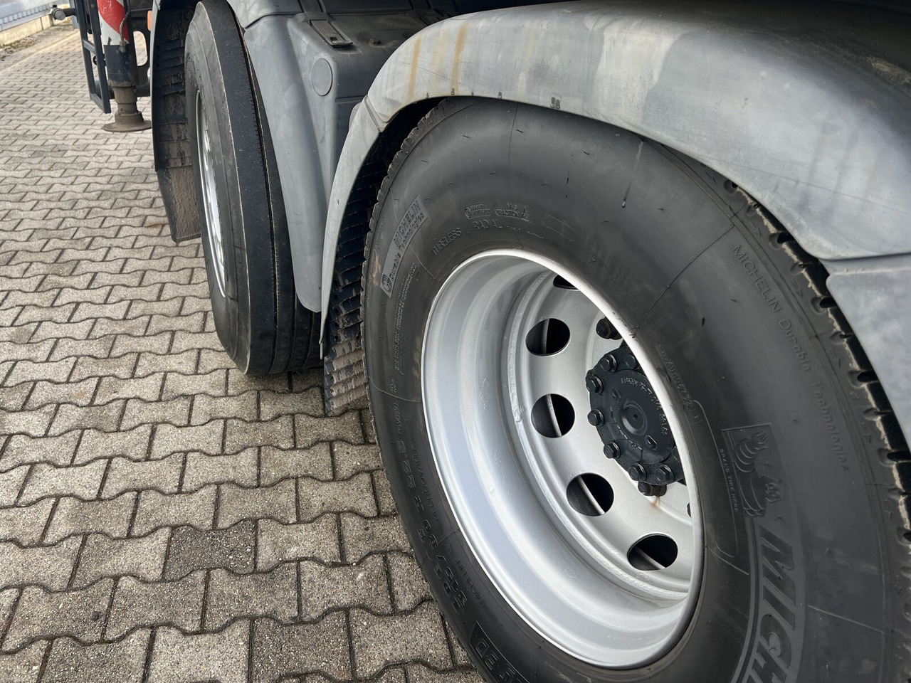 MAN TGS 26.400 6x2-4 LL TGS 26.400 6x2-4 LL, Navi, Lenk-/Liftachse, Heckkran Palfinger PK20001-K B, Funk - شاحنة كرين, شاحنات مسطحة: صورة 3 MAN TGS 26.400 6x2-4 LL TGS 26.400 6x2-4 LL, Navi, Lenk-/Liftachse, Heckkran Palfinger PK20001-K B, Funk - شاحنة كرين, شاحنات مسطحة: صورة 3