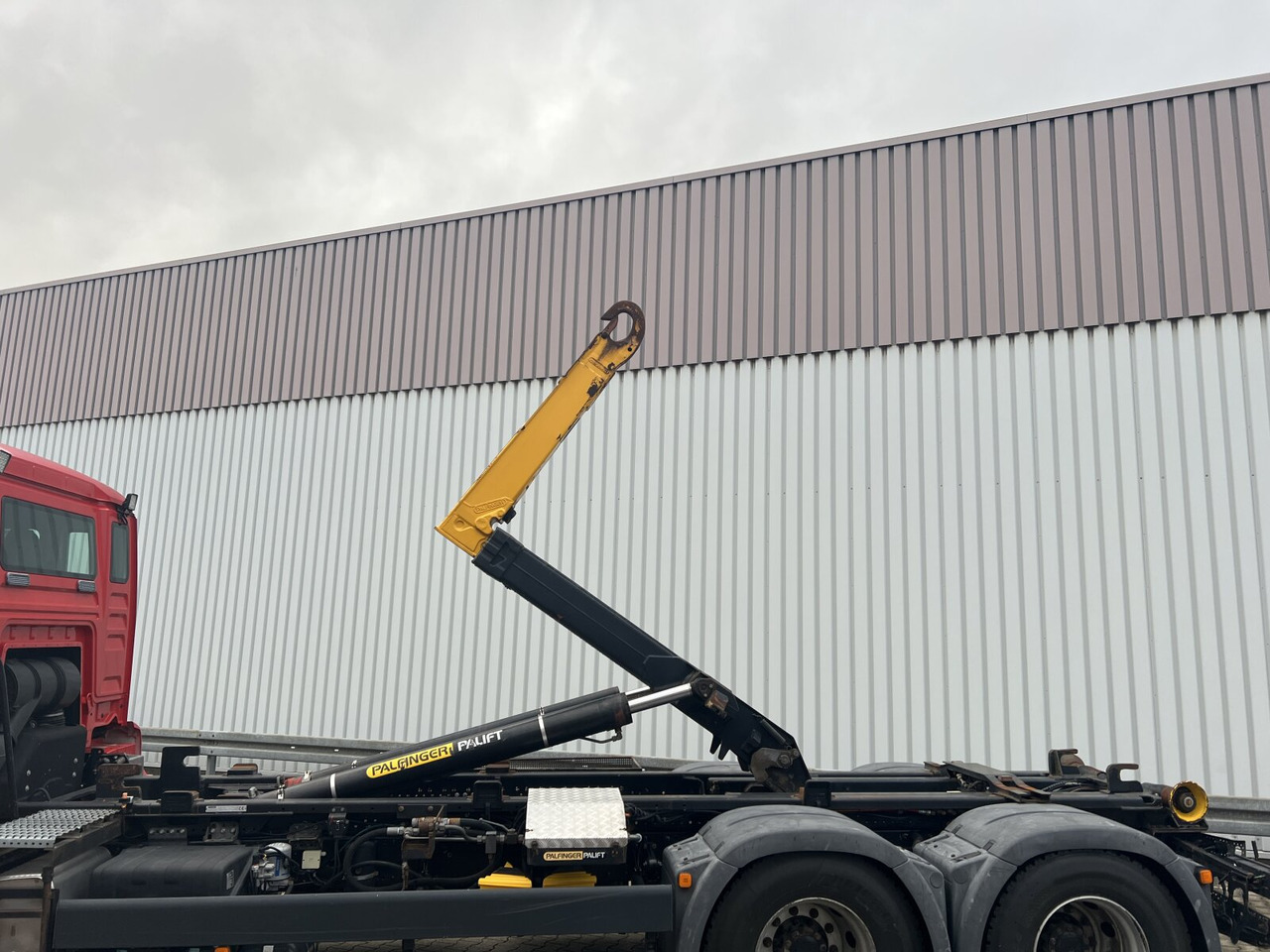 MAN TGS 26.440 6X4 BL TGS 26.440 6X4 BL - شاحنة ذات خطاف: صورة 2 MAN TGS 26.440 6X4 BL TGS 26.440 6X4 BL - شاحنة ذات خطاف: صورة 2