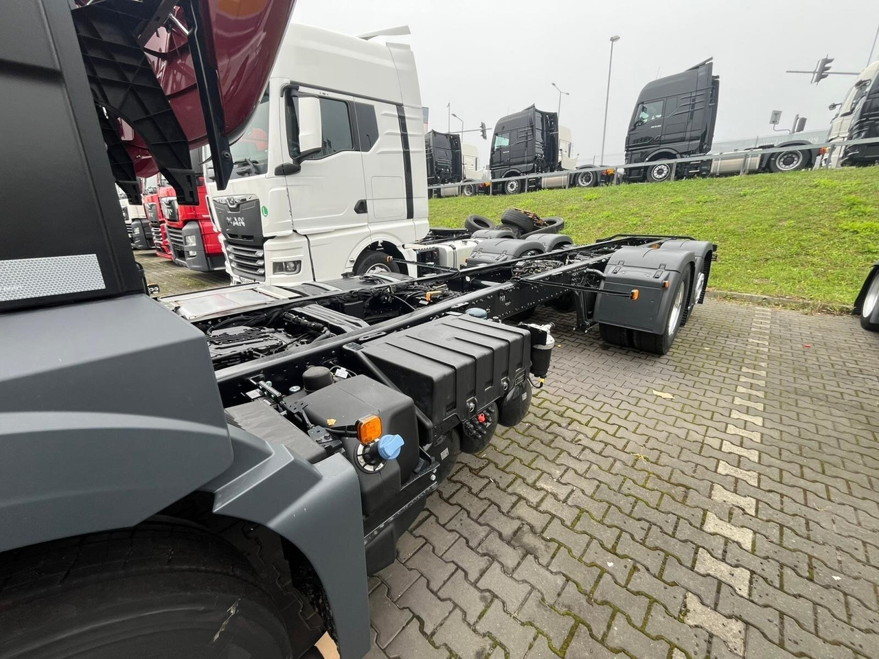 MAN TGS 26.440 6x2-4 LL CH TGS 26.440 6x2-4 LL CH, Lenk-/Liftachse, Navi, LED - شاحنة هيكل كابينة: صورة 5 MAN TGS 26.440 6x2-4 LL CH TGS 26.440 6x2-4 LL CH, Lenk-/Liftachse, Navi, LED - شاحنة هيكل كابينة: صورة 5