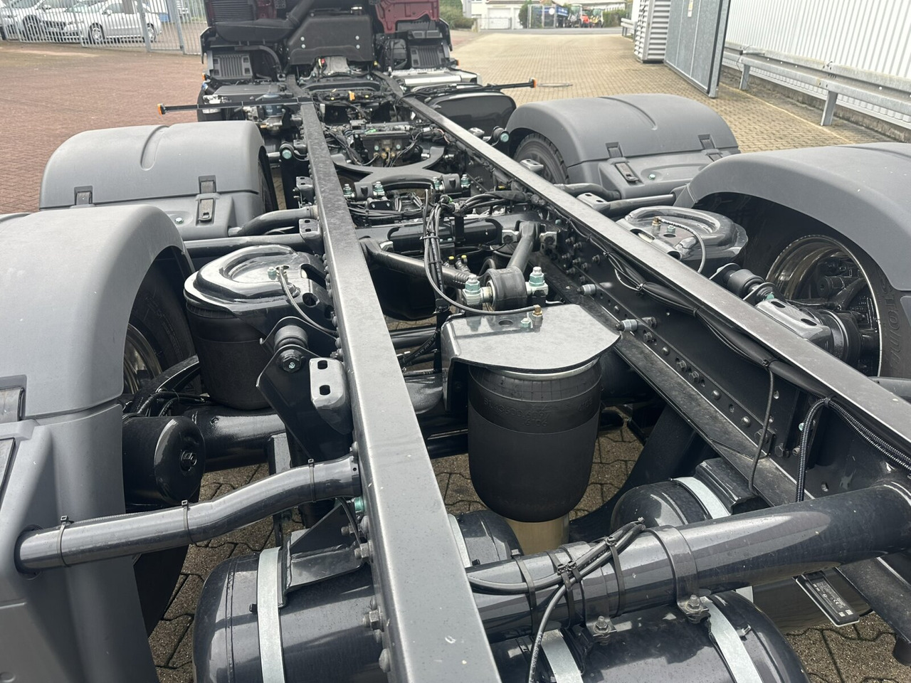 MAN TGS 26.440 6x2-4 LL CH TGS 26.440 6x2-4 LL CH, Lenk-/Liftachse, Navi, LED - شاحنة هيكل كابينة: صورة 4 MAN TGS 26.440 6x2-4 LL CH TGS 26.440 6x2-4 LL CH, Lenk-/Liftachse, Navi, LED - شاحنة هيكل كابينة: صورة 4