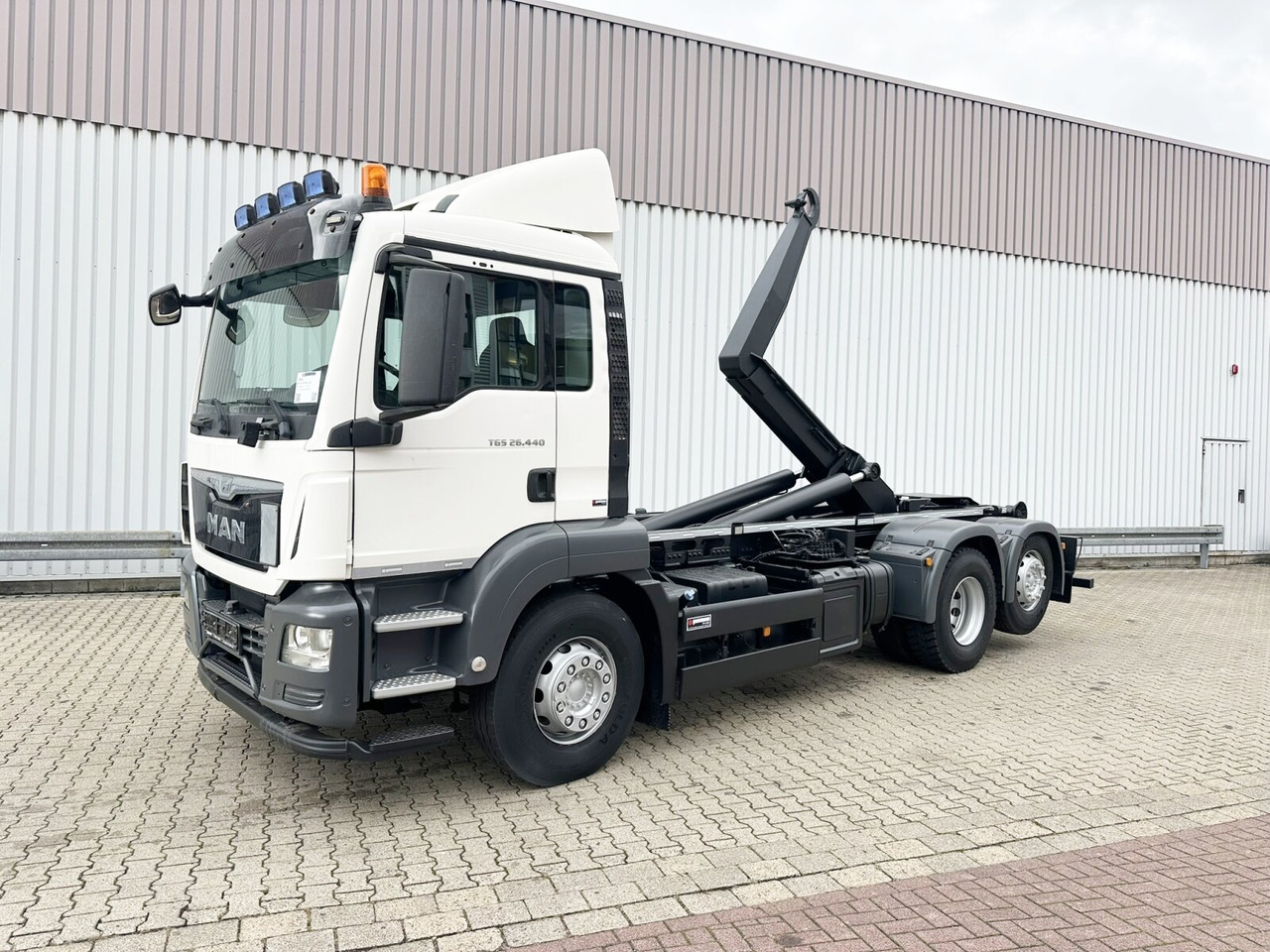 MAN TGS 26.440 6x2 BL TGS 26.440 6x2 BL - شاحنة ذات خطاف: صورة 1 MAN TGS 26.440 6x2 BL TGS 26.440 6x2 BL - شاحنة ذات خطاف: صورة 1
