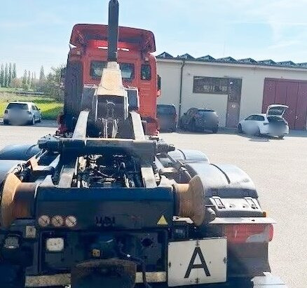 MAN TGS 26.480 6x2-4 BL TGS 26.480 6x2-4 BL, Intarder, Lenk-/Liftachse, Motorabtrieb - شاحنة ذات خطاف: صورة 4 MAN TGS 26.480 6x2-4 BL TGS 26.480 6x2-4 BL, Intarder, Lenk-/Liftachse, Motorabtrieb - شاحنة ذات خطاف: صورة 4