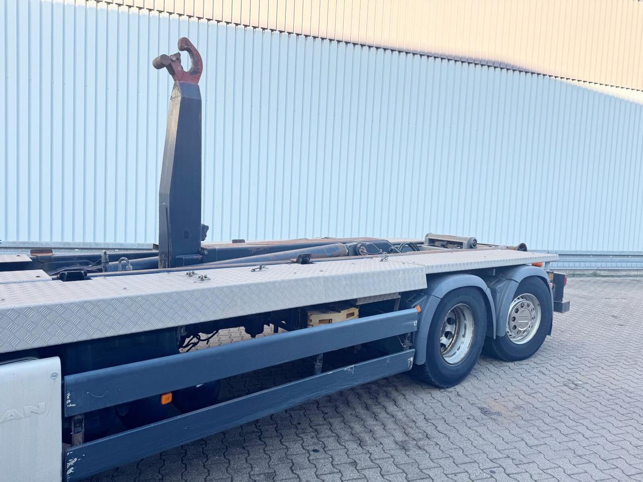 شاحنة ذات خطاف MAN TGS 26.480 6x2-4 BL TGS 26.480 6x2-4 BL, Lenk-Liftachse, VDL Abrollkipper bis 7m Container: صورة 13