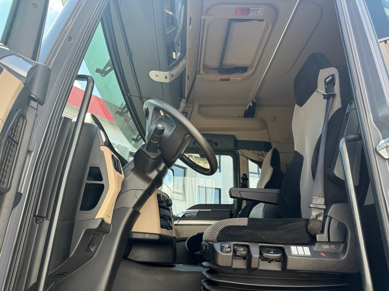 MAN TGS 26.500 6X4H-4 BL TGS 26.500 6X4H-4 BL, PriTarder, HydroDrive, Lenk-/Lift, Heckkran Epsilon M130Z83 - شاحنة قطع الأشجار, شاحنة كرين: صورة 3 MAN TGS 26.500 6X4H-4 BL TGS 26.500 6X4H-4 BL, PriTarder, HydroDrive, Lenk-/Lift, Heckkran Epsilon M130Z83 - شاحنة قطع الأشجار, شاحنة كرين: صورة 3