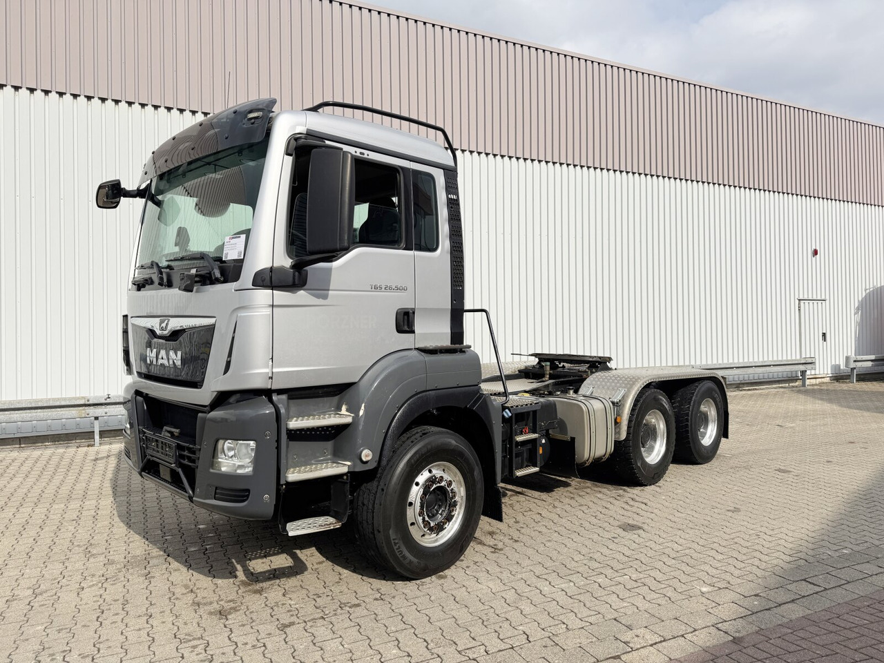 MAN TGS 26.500 6x4 BLS TGS 26.500 6x4 BLS, PriTarder, Navi, Hydraulik - وحدة جر: صورة 1 MAN TGS 26.500 6x4 BLS TGS 26.500 6x4 BLS, PriTarder, Navi, Hydraulik - وحدة جر: صورة 1