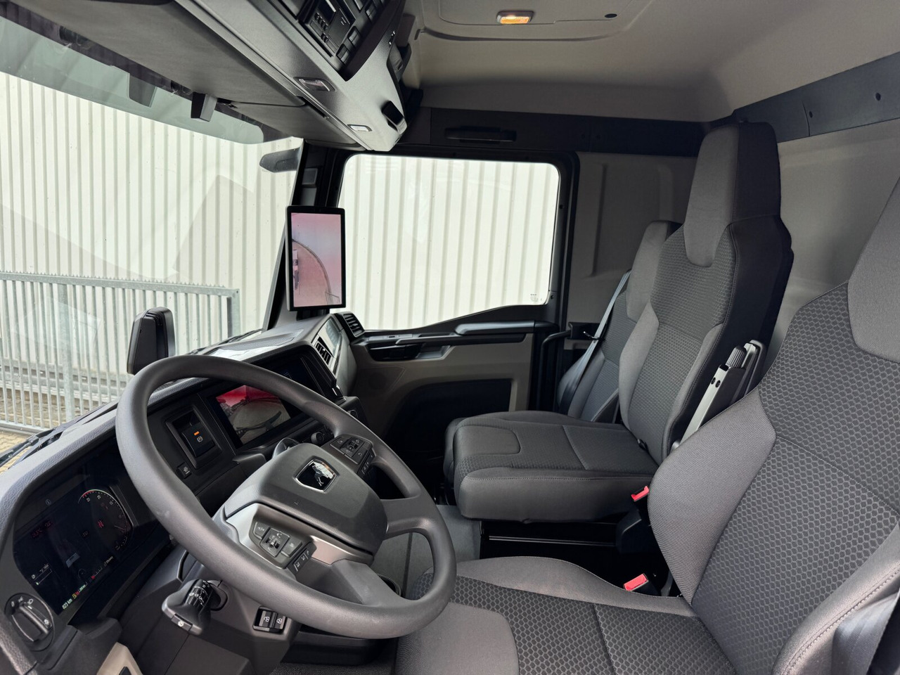 MAN TGS 26.520 6x6 BB TGS 26.520 6x6 BB, PriTarder, Navi, Optiview, Einzelbereifung - شاحنة هيكل كابينة: صورة 2 MAN TGS 26.520 6x6 BB TGS 26.520 6x6 BB, PriTarder, Navi, Optiview, Einzelbereifung - شاحنة هيكل كابينة: صورة 2