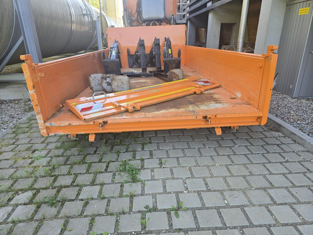 MAN TGS 28.400 6x4-4 BL TGS 28.400 6x4-4 BL, EEV, Lenk-/Liftachse, Wechselsystem Kipper/Salzsteuer - شاحنة قلاب: صورة 3 MAN TGS 28.400 6x4-4 BL TGS 28.400 6x4-4 BL, EEV, Lenk-/Liftachse, Wechselsystem Kipper/Salzsteuer - شاحنة قلاب: صورة 3