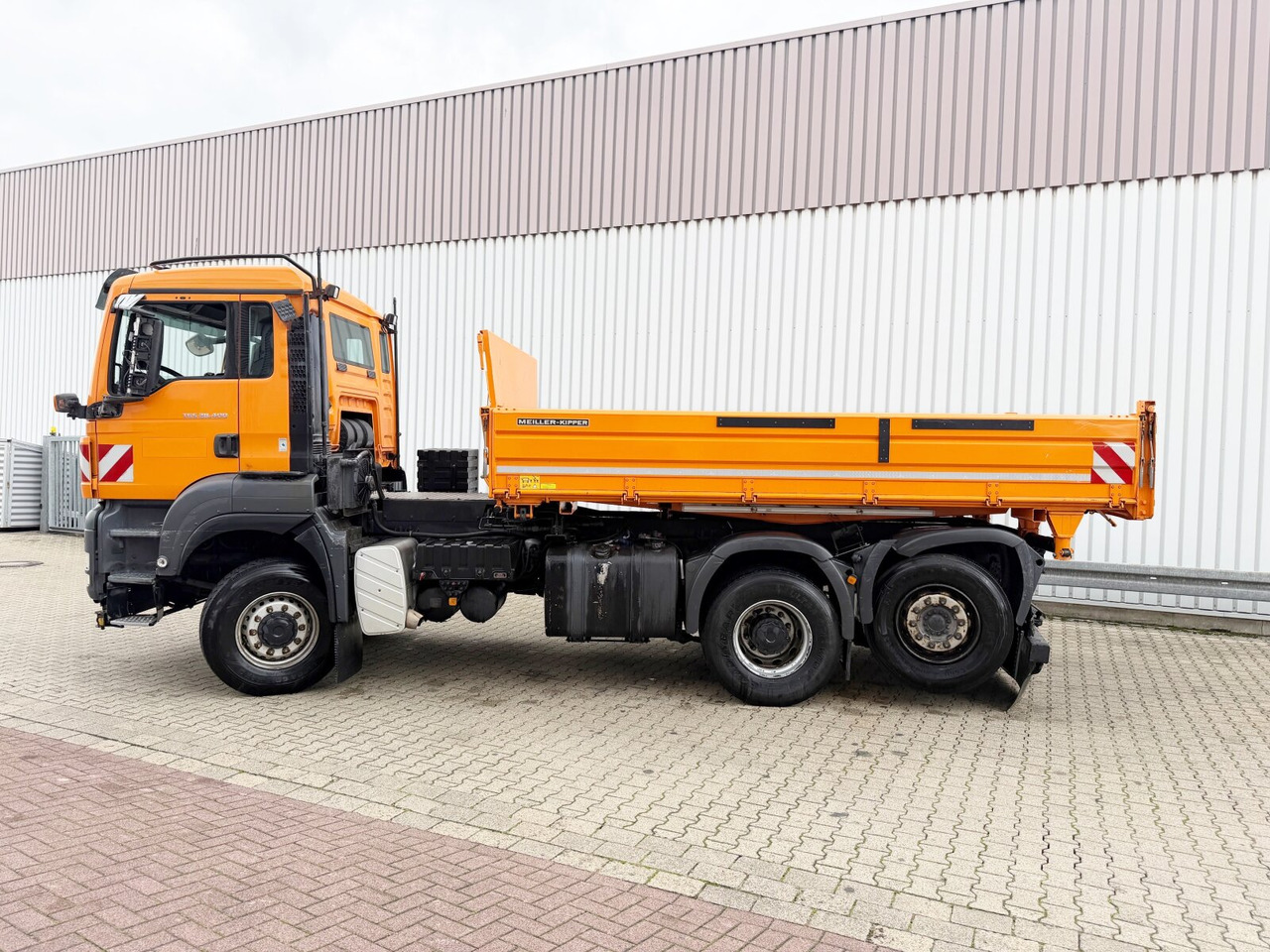 MAN TGS 28.400 6x4-4 BL TGS 28.400 6x4-4 BL, EEV, Lenk-/Liftachse, Wechselsystem - شاحنة قلاب: صورة 2 MAN TGS 28.400 6x4-4 BL TGS 28.400 6x4-4 BL, EEV, Lenk-/Liftachse, Wechselsystem - شاحنة قلاب: صورة 2