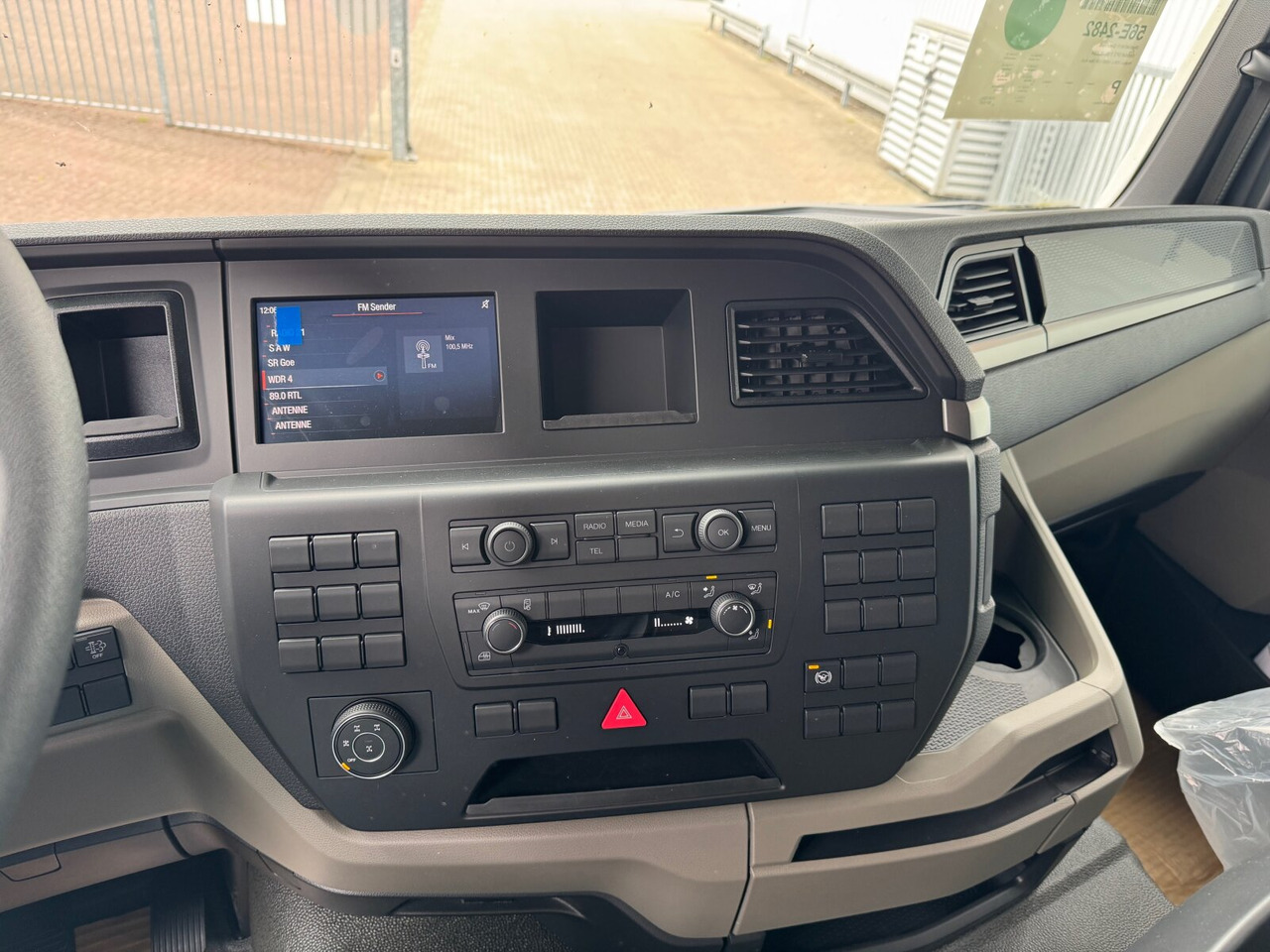 MAN TGS 33.480 6x6 BB CH TGS 33.480 6x6 BB CH, Hohe Bauart, Nebenantrieb - شاحنة هيكل كابينة: صورة 5 MAN TGS 33.480 6x6 BB CH TGS 33.480 6x6 BB CH, Hohe Bauart, Nebenantrieb - شاحنة هيكل كابينة: صورة 5
