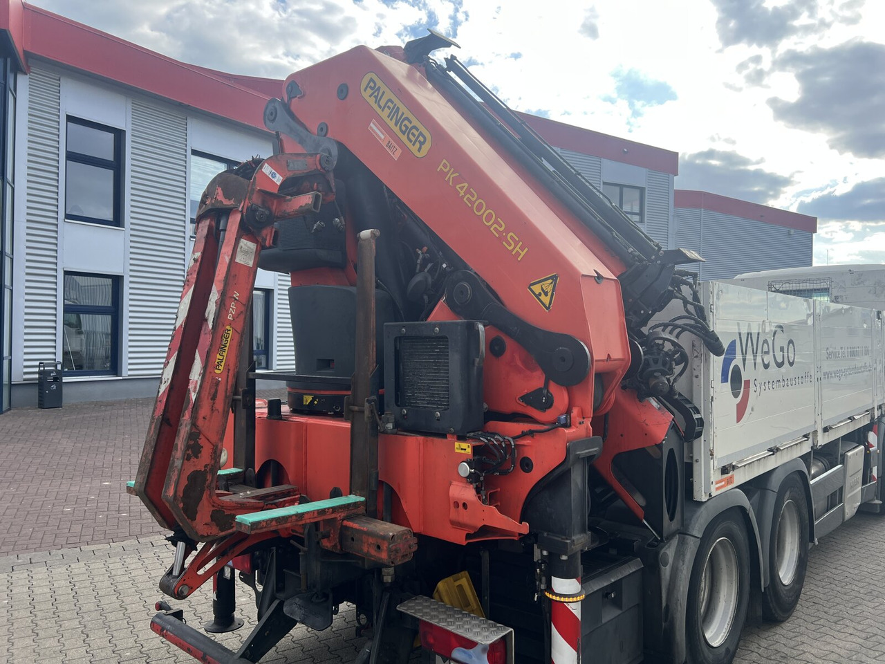 MAN TGS 35.440 8x4 BL TGS 35.440 8x4 BL, Navi, Heckkran Palfinger PK42002 SH-F + Jip PJ 060 B, 24,9m-730kg, Funk - شاحنة كرين: صورة 4 MAN TGS 35.440 8x4 BL TGS 35.440 8x4 BL, Navi, Heckkran Palfinger PK42002 SH-F + Jip PJ 060 B, 24,9m-730kg, Funk - شاحنة كرين: صورة 4