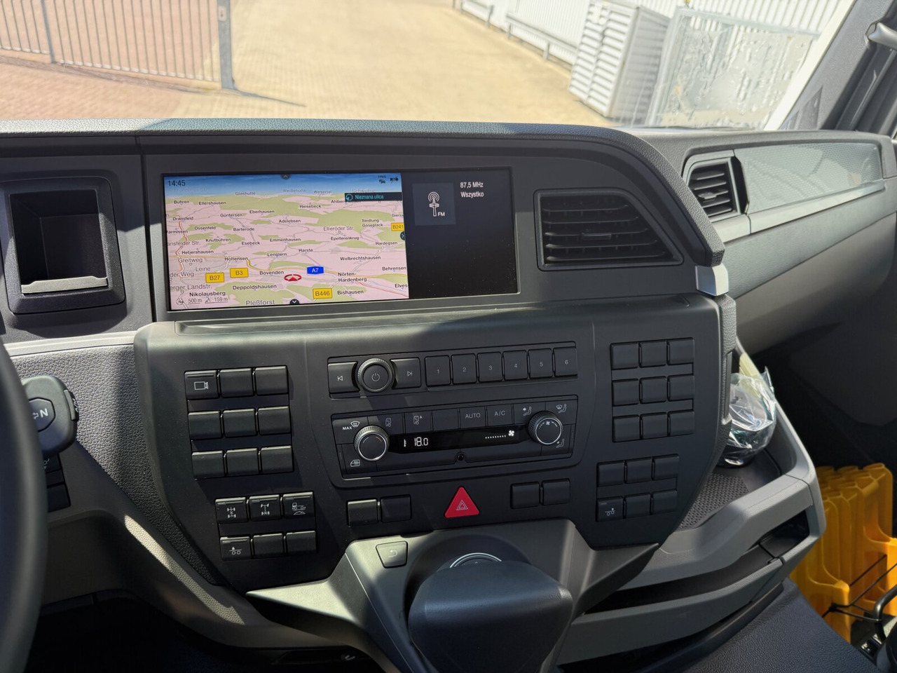MAN TGS 35.470 8x4-4 BL TGS 35.470 8x4-4 BL, Lenk-/Liftachse, Navi, Motorabtrieb - شاحنة هيكل كابينة: صورة 3 MAN TGS 35.470 8x4-4 BL TGS 35.470 8x4-4 BL, Lenk-/Liftachse, Navi, Motorabtrieb - شاحنة هيكل كابينة: صورة 3