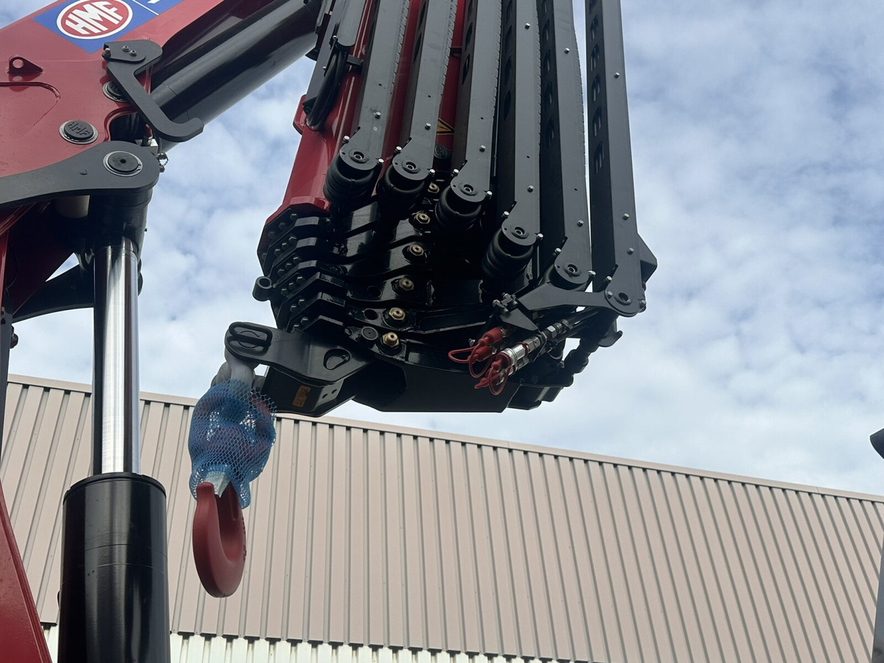 MAN TGS 35.480 8X4 BL TGS 35.480 8X4 BL, Intarder, Kran HMF 3220-K6, 4-fach Abstützung, Funk - شاحنة ذات خطاف, شاحنة كرين: صورة 4 MAN TGS 35.480 8X4 BL TGS 35.480 8X4 BL, Intarder, Kran HMF 3220-K6, 4-fach Abstützung, Funk - شاحنة ذات خطاف, شاحنة كرين: صورة 4