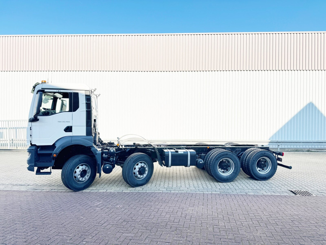MAN TGS 35.480 8x6H BL CH TGS 35.480 8x6H BL CH, HydroDrive, Navi, Meiller 3-Seiten Kipper - شاحنة قلاب: صورة 2 MAN TGS 35.480 8x6H BL CH TGS 35.480 8x6H BL CH, HydroDrive, Navi, Meiller 3-Seiten Kipper - شاحنة قلاب: صورة 2