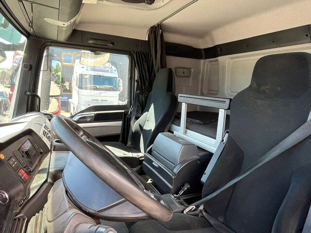MAN TGS 35.500 8x4-4 BL TGS 35.500 8x4-4 BL, Lenk-/Liftachse, Kran HMF 3220-K6, Funk - شاحنة ذات خطاف, شاحنة كرين: صورة 4 MAN TGS 35.500 8x4-4 BL TGS 35.500 8x4-4 BL, Lenk-/Liftachse, Kran HMF 3220-K6, Funk - شاحنة ذات خطاف, شاحنة كرين: صورة 4