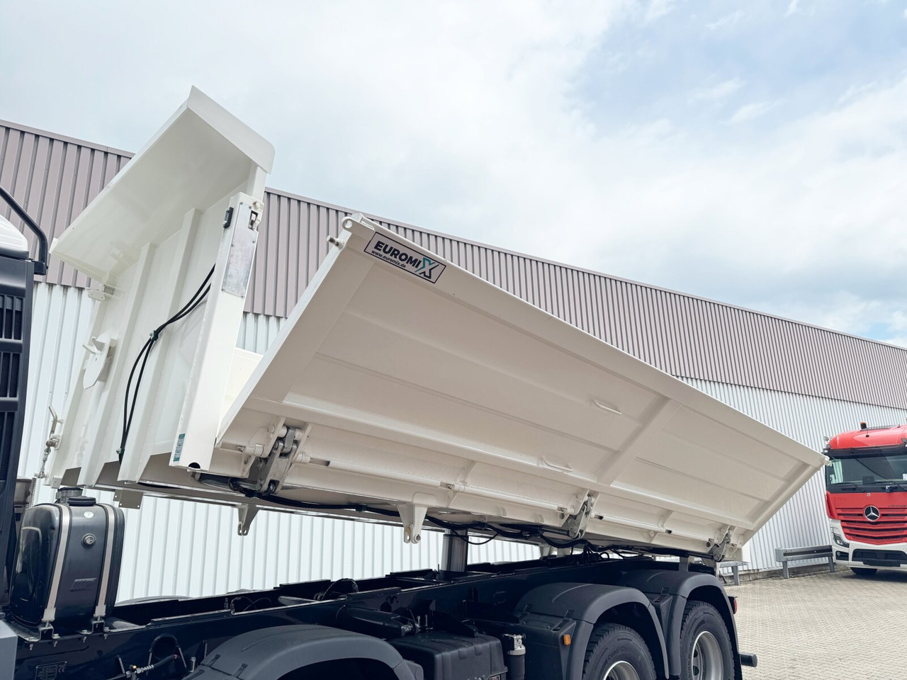 MAN TGS 41.440 8x4 BB TGS 41.440 8x4 BB, Bordmatik, ca. 16m³ - شاحنة هيكل كابينة: صورة 2 MAN TGS 41.440 8x4 BB TGS 41.440 8x4 BB, Bordmatik, ca. 16m³ - شاحنة هيكل كابينة: صورة 2