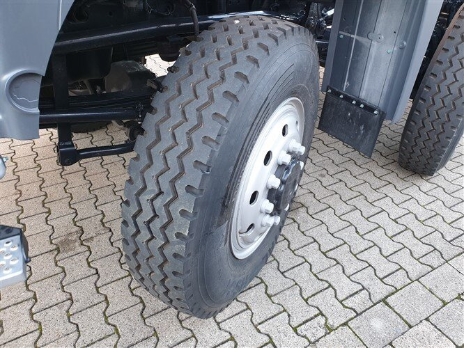 MAN TGS 41.480 8X6 BB TGS 41.480 8X6 BB, ca. 25.000l mit Separatpumpe - شاحنة صهريج: صورة 2 MAN TGS 41.480 8X6 BB TGS 41.480 8X6 BB, ca. 25.000l mit Separatpumpe - شاحنة صهريج: صورة 2