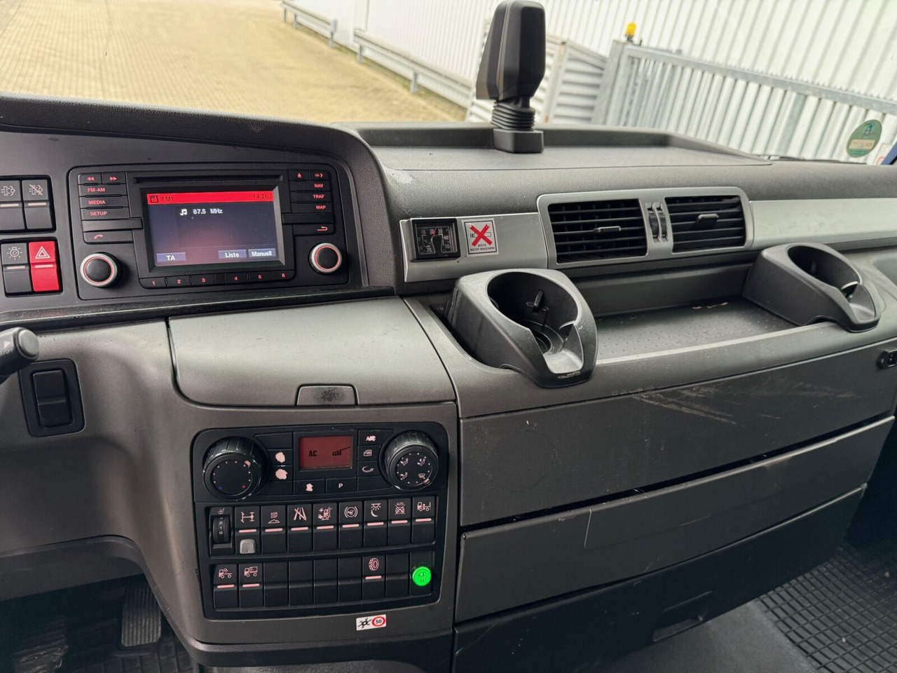 MAN TGX 18.360 4x2 LL TGX 18.360 4x2 LL, XLX-Fahrerhaus - شاحنة: صورة 4 MAN TGX 18.360 4x2 LL TGX 18.360 4x2 LL, XLX-Fahrerhaus - شاحنة: صورة 4