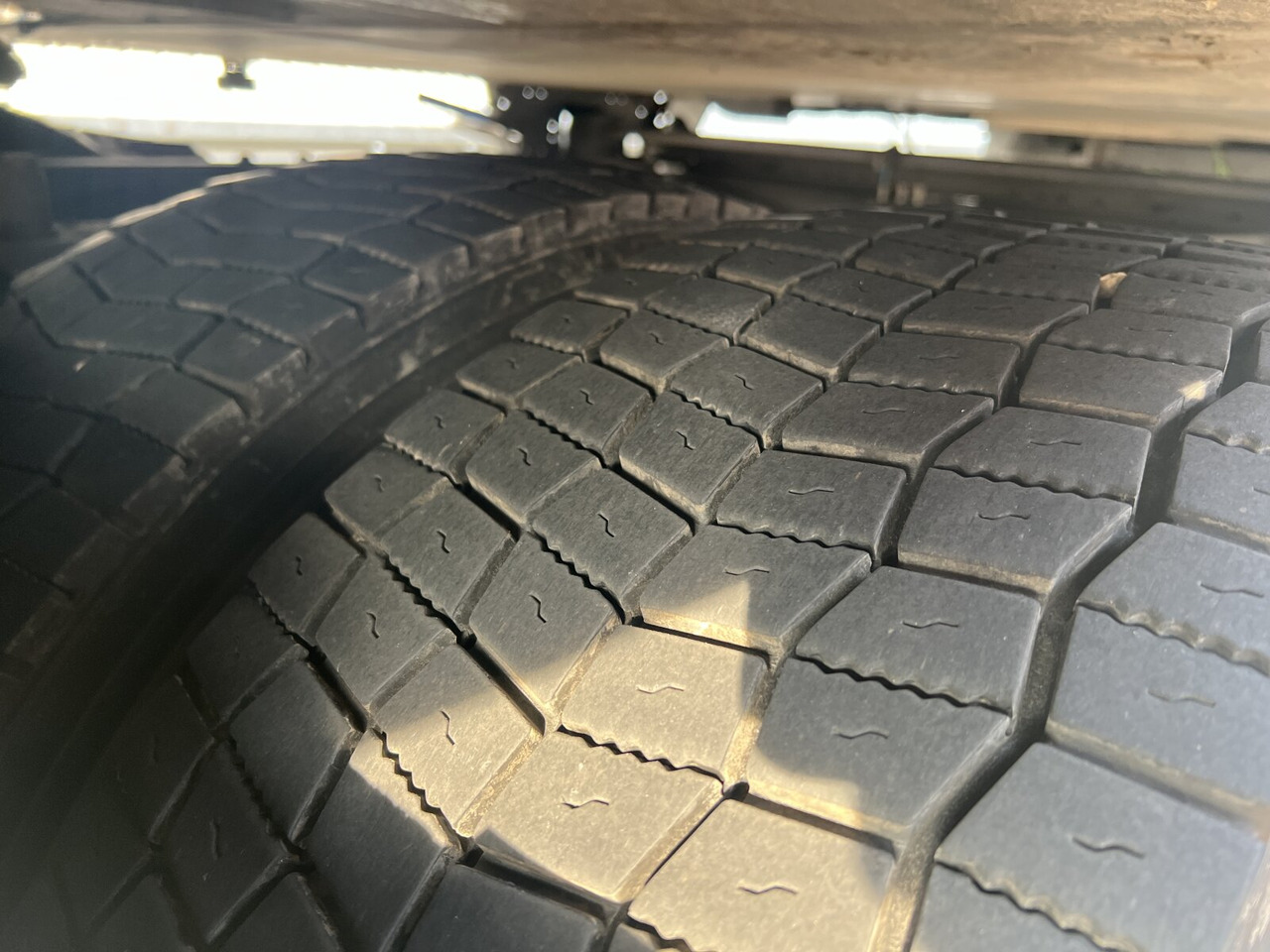 MAN TGX 18.500 4X2 LLS TGX 18.500 4X2 LLS, Retarder, Vollumer - وحدة جر: صورة 3 MAN TGX 18.500 4X2 LLS TGX 18.500 4X2 LLS, Retarder, Vollumer - وحدة جر: صورة 3