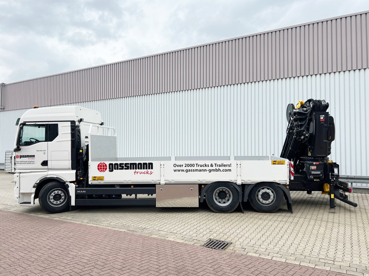 MAN TGX 26.510 6x2-4 LL CH TGX 26.510 6x2-4 LL, Kran Hiab X-HiPro 548 E-8, Lenk-/Liftachse, TwistLock 20Fuß, Funk, Retarder - شاحنة كرين, شاحنات مسطحة: صورة 2 MAN TGX 26.510 6x2-4 LL CH TGX 26.510 6x2-4 LL, Kran Hiab X-HiPro 548 E-8, Lenk-/Liftachse, TwistLock 20Fuß, Funk, Retarder - شاحنة كرين, شاحنات مسطحة: صورة 2