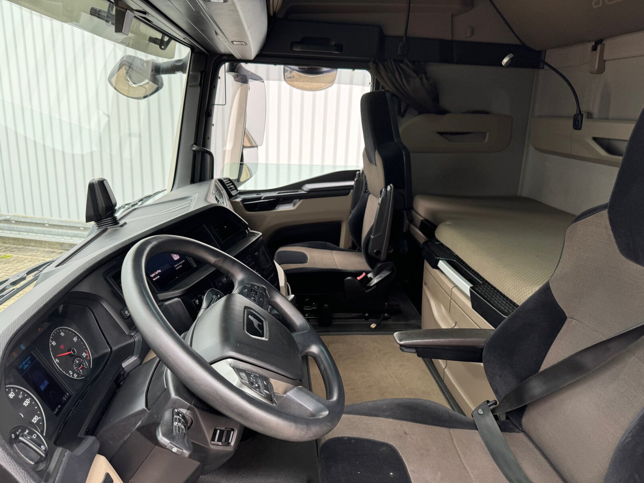 MAN TGX 33.510 6x4 BL SA TGX 33.510 6x4 BL SA, Retarder, GX-Fahrerhaus - وحدة جر: صورة 3 MAN TGX 33.510 6x4 BL SA TGX 33.510 6x4 BL SA, Retarder, GX-Fahrerhaus - وحدة جر: صورة 3