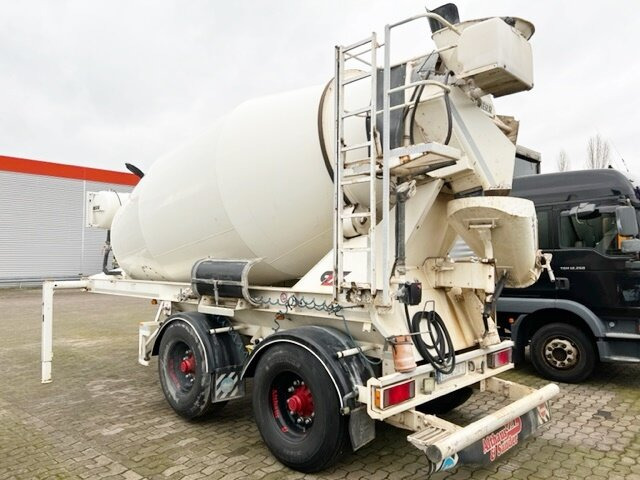 MÜLLER MITTELTAL SF32 mit Liebherr Betonmischer ca. 10m³ MÜLLER MITTELTAL SF32, Liebherr Betonmischer 10m³, 4x VORHANDEN , Liftachse - نصف مقطورة خلاطة خرسانة: صورة 4 MÜLLER MITTELTAL SF32 mit Liebherr Betonmischer ca. 10m³ MÜLLER MITTELTAL SF32, Liebherr Betonmischer 10m³, 4x VORHANDEN , Liftachse - نصف مقطورة خلاطة خرسانة: صورة 4