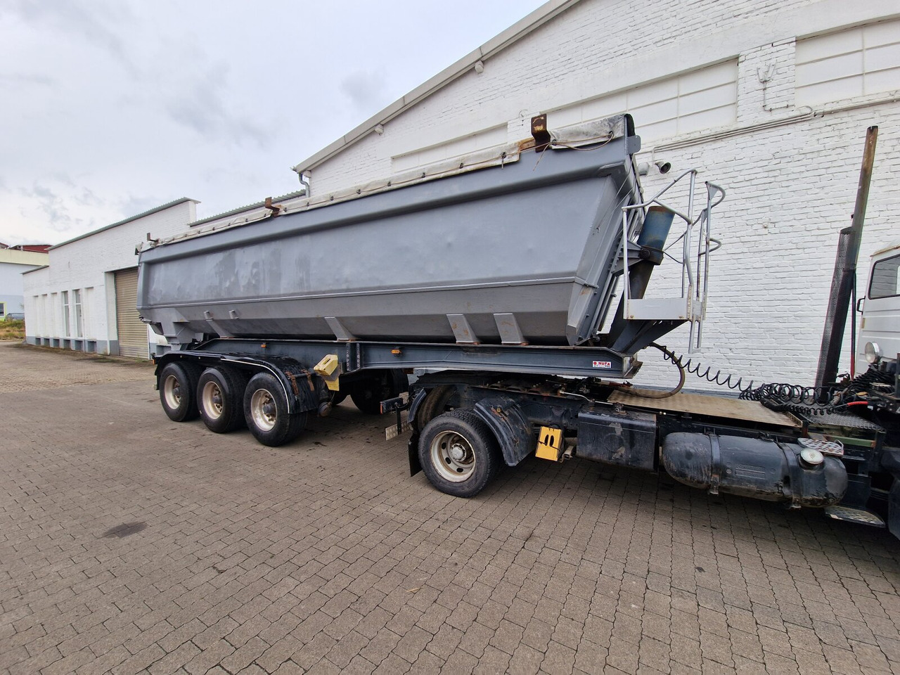 Meierling MKS 24 Meierling Combimulde MSK 24, 5.600 kg Leergew., 24 cbm - نصف مقطورة: صورة 3 Meierling MKS 24 Meierling Combimulde MSK 24, 5.600 kg Leergew., 24 cbm - نصف مقطورة: صورة 3