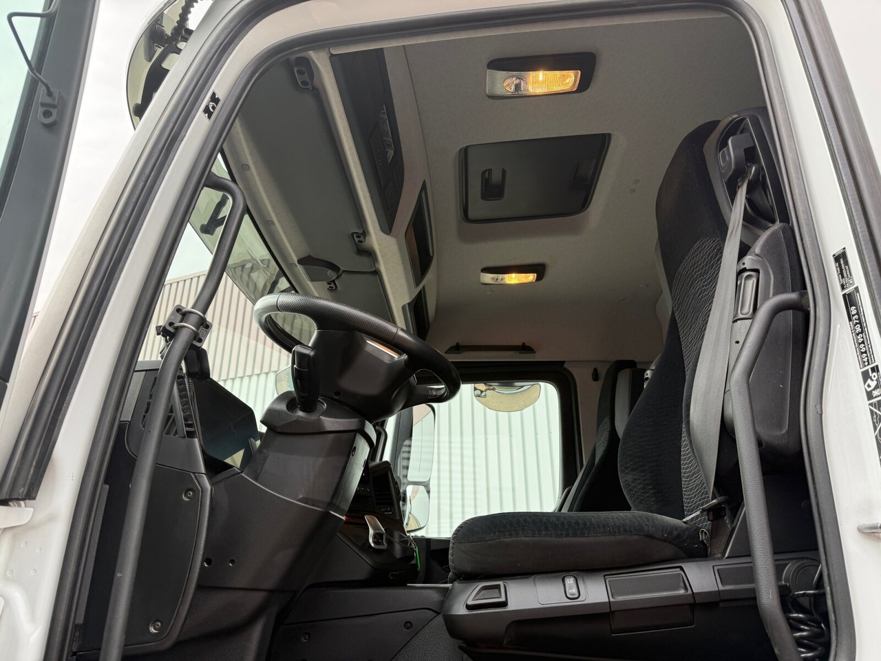 Mercedes-Benz Actros 1832 L 4x2 Actros 1832 L 4x2, Navi, MultimediaCockpit, Funk - شاحنة نقل المخلفات: صورة 3 Mercedes-Benz Actros 1832 L 4x2 Actros 1832 L 4x2, Navi, MultimediaCockpit, Funk - شاحنة نقل المخلفات: صورة 3