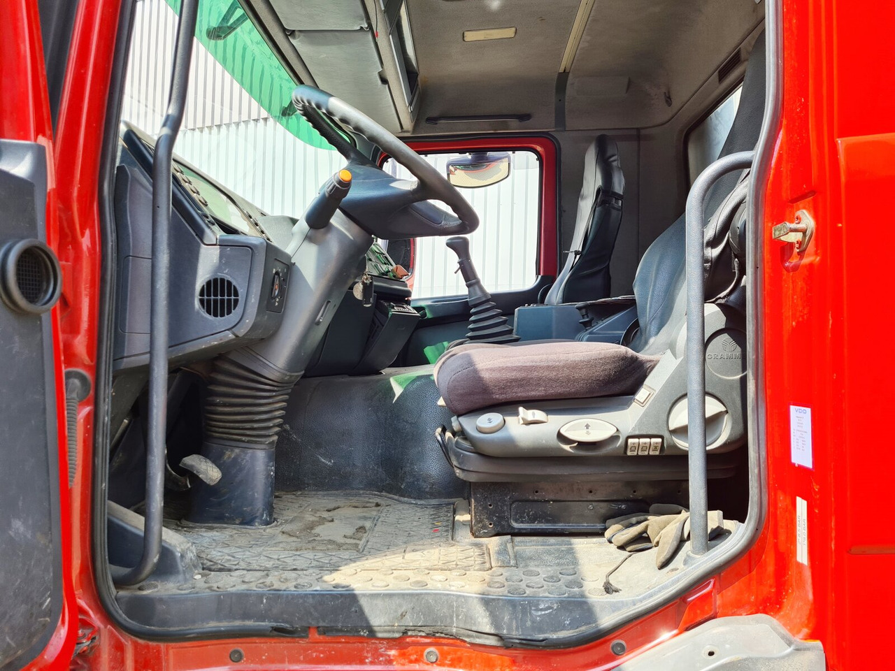 Mercedes-Benz Actros 1835 K 4x2 Actros 1835 K 4x2 - شاحنة هيكل كابينة: صورة 3 Mercedes-Benz Actros 1835 K 4x2 Actros 1835 K 4x2 - شاحنة هيكل كابينة: صورة 3
