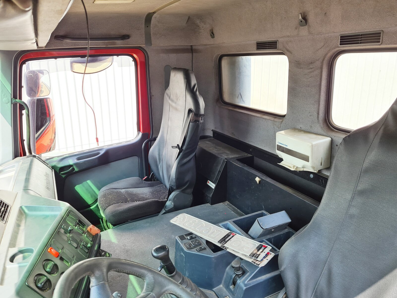 Mercedes-Benz Actros 1835 K 4x2 Actros 1835 K 4x2 - شاحنة هيكل كابينة: صورة 4 Mercedes-Benz Actros 1835 K 4x2 Actros 1835 K 4x2 - شاحنة هيكل كابينة: صورة 4