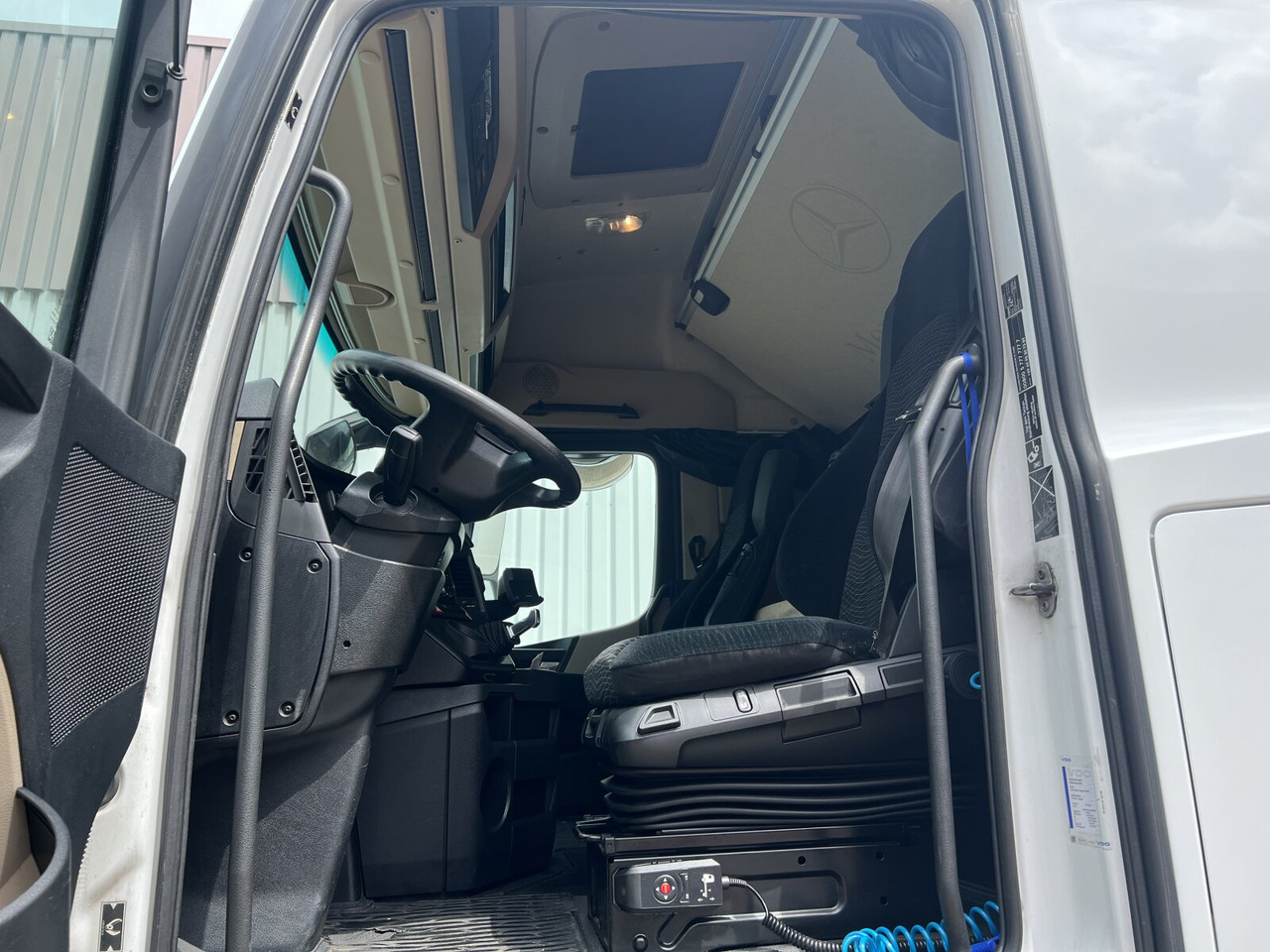 Mercedes-Benz Actros 1843 LS 4x2 Actros 1843 LS 4x2, Retarder - وحدة جر: صورة 3 Mercedes-Benz Actros 1843 LS 4x2 Actros 1843 LS 4x2, Retarder - وحدة جر: صورة 3