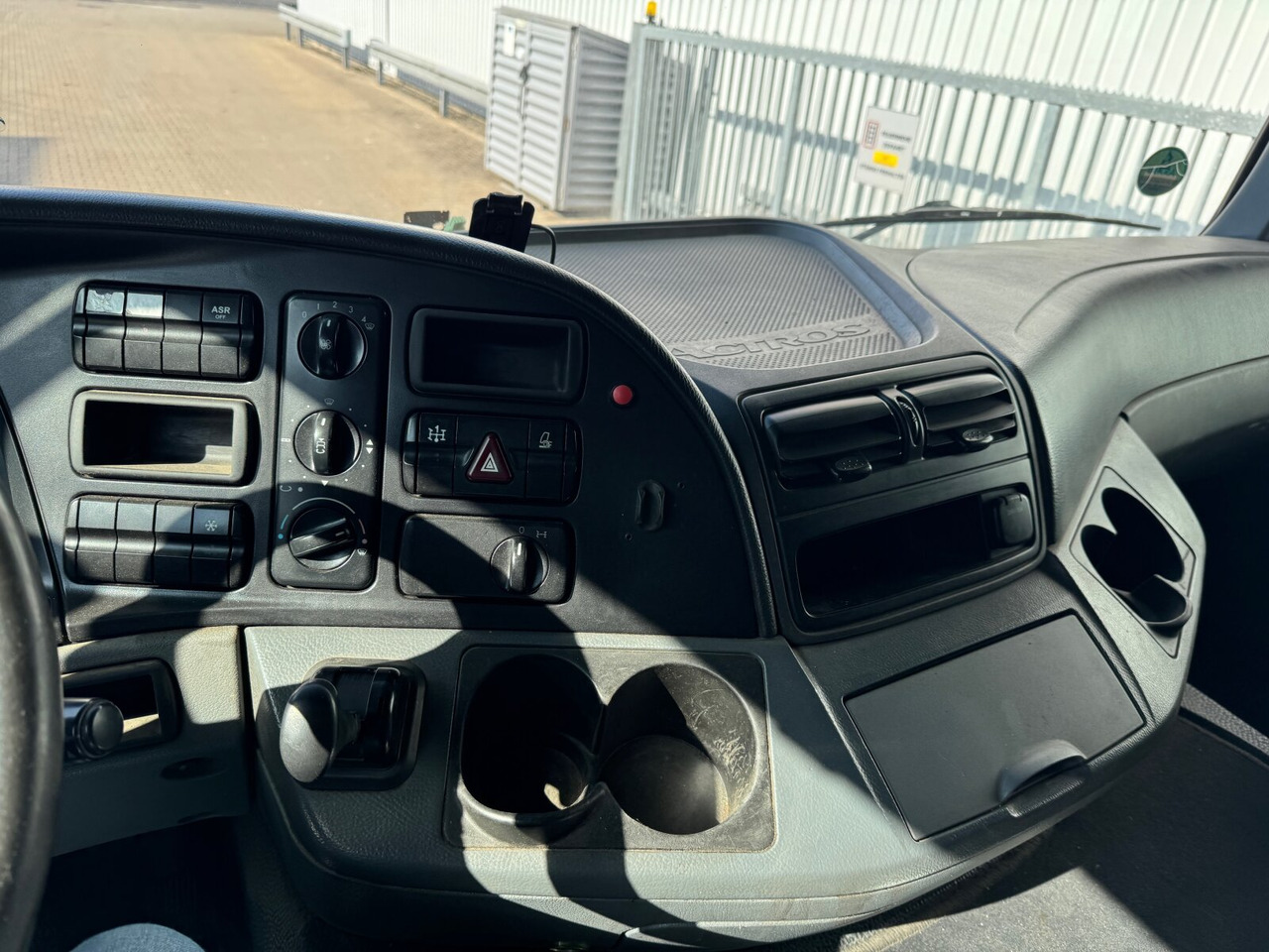 Mercedes-Benz Actros 1844 LS 4x2 Actros 1844 LS 4x2, Kipphydraulik - وحدة جر: صورة 3 Mercedes-Benz Actros 1844 LS 4x2 Actros 1844 LS 4x2, Kipphydraulik - وحدة جر: صورة 3