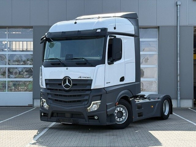Mercedes-Benz Actros 1845 LSnRL 4x2 Actros 1845 LSnRL 4x2, Retarder, Volumer, MultimediaCockpit, Navi - وحدة جر: صورة 1 Mercedes-Benz Actros 1845 LSnRL 4x2 Actros 1845 LSnRL 4x2, Retarder, Volumer, MultimediaCockpit, Navi - وحدة جر: صورة 1