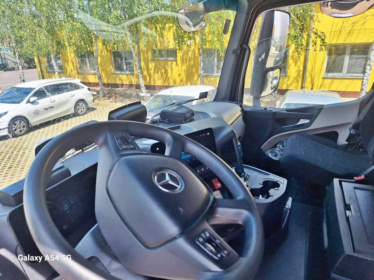 Mercedes-Benz Actros 1846 LS 4x2 Actros 1846 LS 4x2 MultimediaCockpit, StreamSpace, ADR - وحدة جر: صورة 4 Mercedes-Benz Actros 1846 LS 4x2 Actros 1846 LS 4x2 MultimediaCockpit, StreamSpace, ADR - وحدة جر: صورة 4