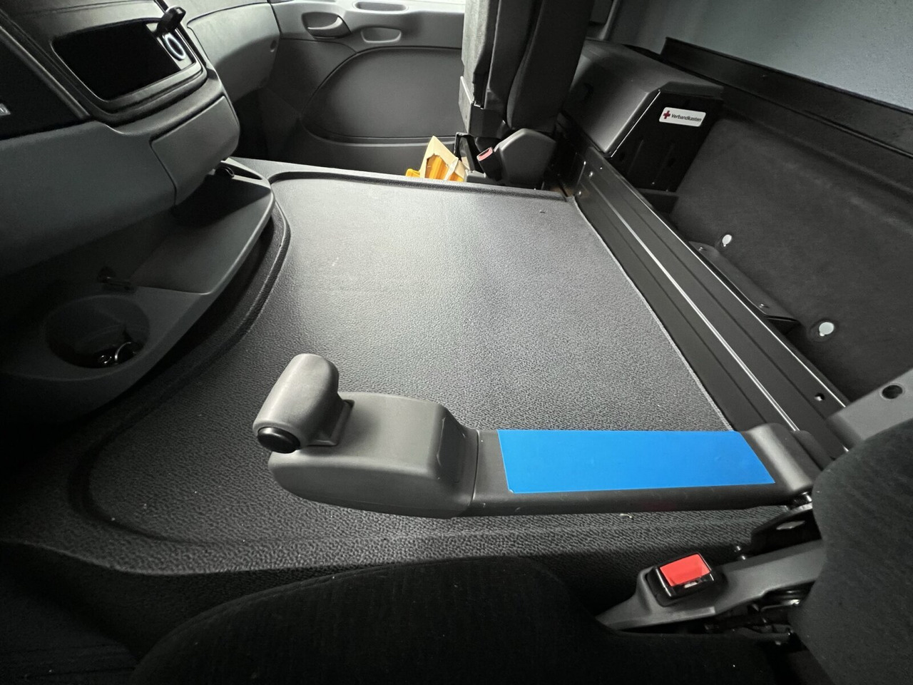 Mercedes-Benz Actros 2141 K 4x2 Actros 2141 K 4x2 - وحدة جر: صورة 3 Mercedes-Benz Actros 2141 K 4x2 Actros 2141 K 4x2 - وحدة جر: صورة 3