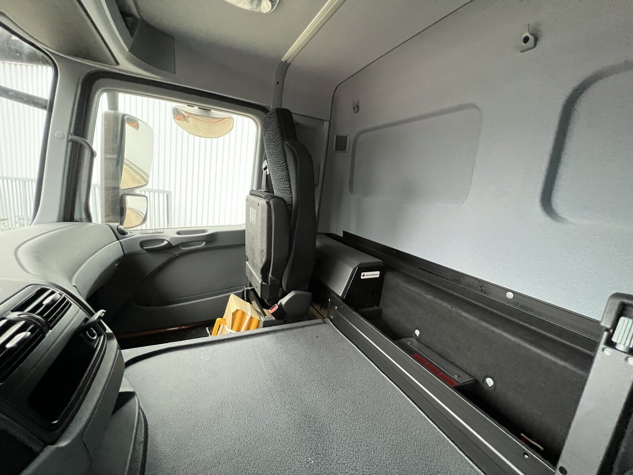 Mercedes-Benz Actros 2141 K 4x2 Actros 2141 K 4x2 Mercedes-Benz Actros 2141 K 4x2 Actros 2141 K 4x2: صورة 14
