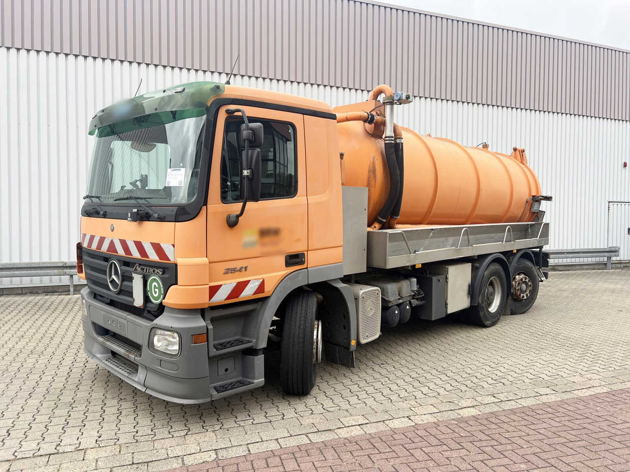 Mercedes-Benz Actros 2541 L 6x2 Actros 2541 L 6x2, Lenkachse, Küller Saug- und Spülwagen ca. 14m³ - شاحنة: صورة 1 Mercedes-Benz Actros 2541 L 6x2 Actros 2541 L 6x2, Lenkachse, Küller Saug- und Spülwagen ca. 14m³ - شاحنة: صورة 1
