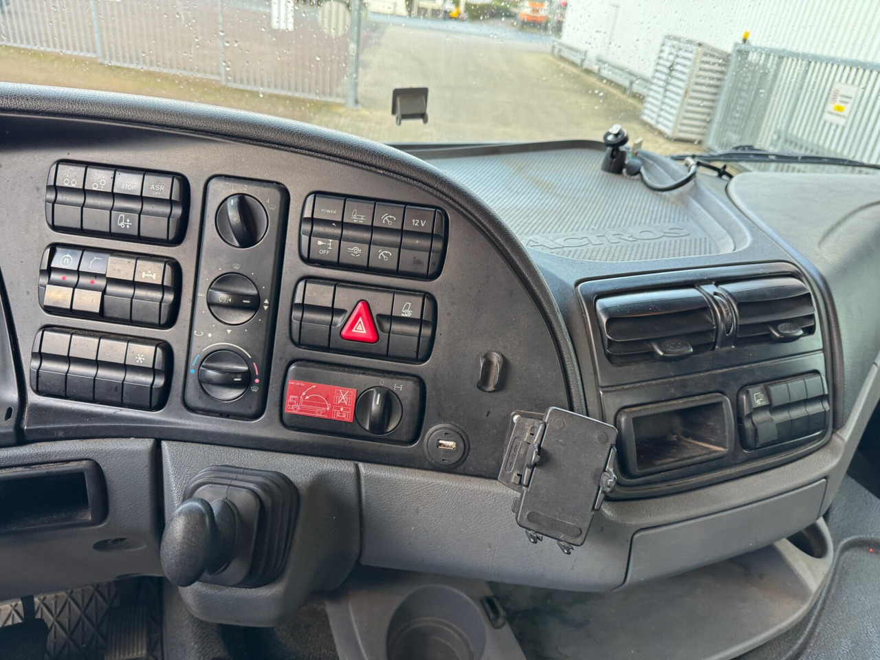Mercedes-Benz Actros 2541 L 6x2 Actros 2541 L 6x2, Lenkachse, Meiller RK 20.65, Kran Palfinger PK 14002-EH, Funk - شاحنة ذات خطاف, شاحنة كرين: صورة 4 Mercedes-Benz Actros 2541 L 6x2 Actros 2541 L 6x2, Lenkachse, Meiller RK 20.65, Kran Palfinger PK 14002-EH, Funk - شاحنة ذات خطاف, شاحنة كرين: صورة 4