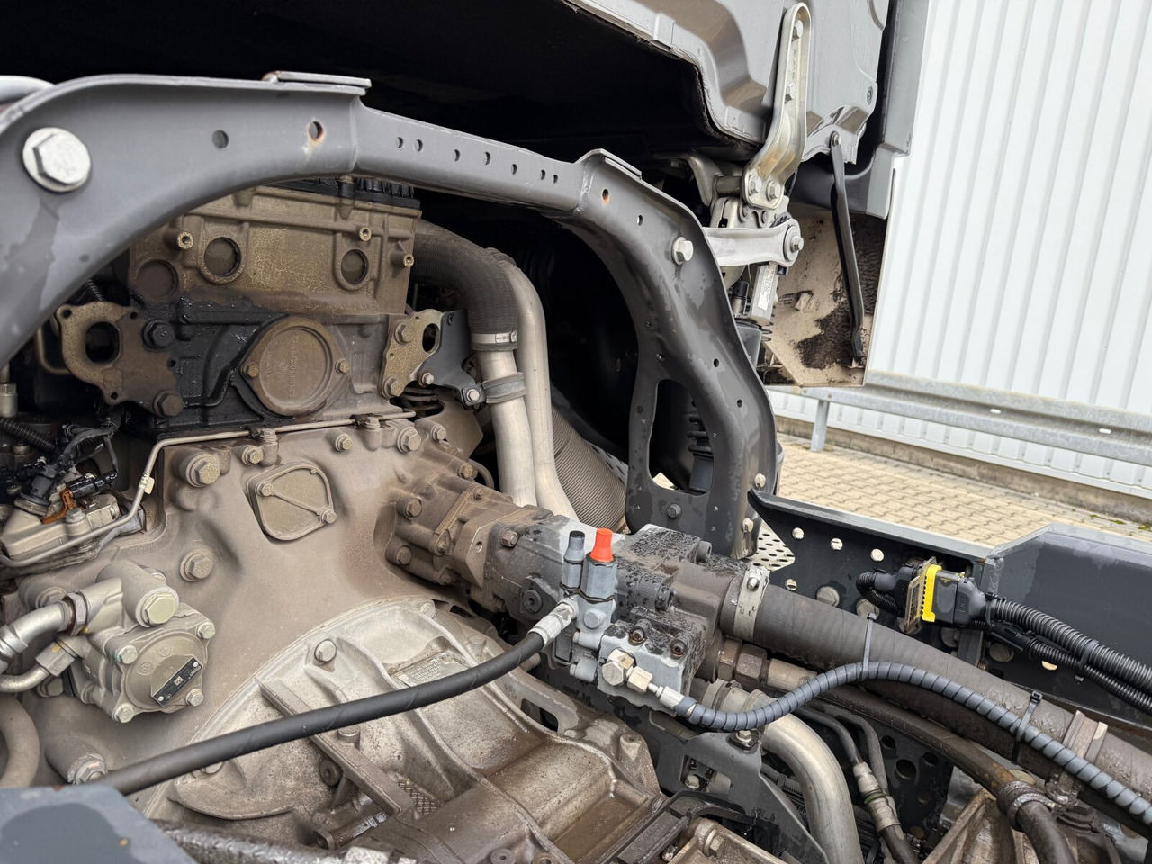 Mercedes-Benz Actros 2552 L 6x2 Actros 2552 L 6x2, Lenk/Lift, Retarder, GigaSpace, LED, Motorabtrieb, Meiller Tectrum, Funk - شاحنة ذات خطاف: صورة 4 Mercedes-Benz Actros 2552 L 6x2 Actros 2552 L 6x2, Lenk/Lift, Retarder, GigaSpace, LED, Motorabtrieb, Meiller Tectrum, Funk - شاحنة ذات خطاف: صورة 4