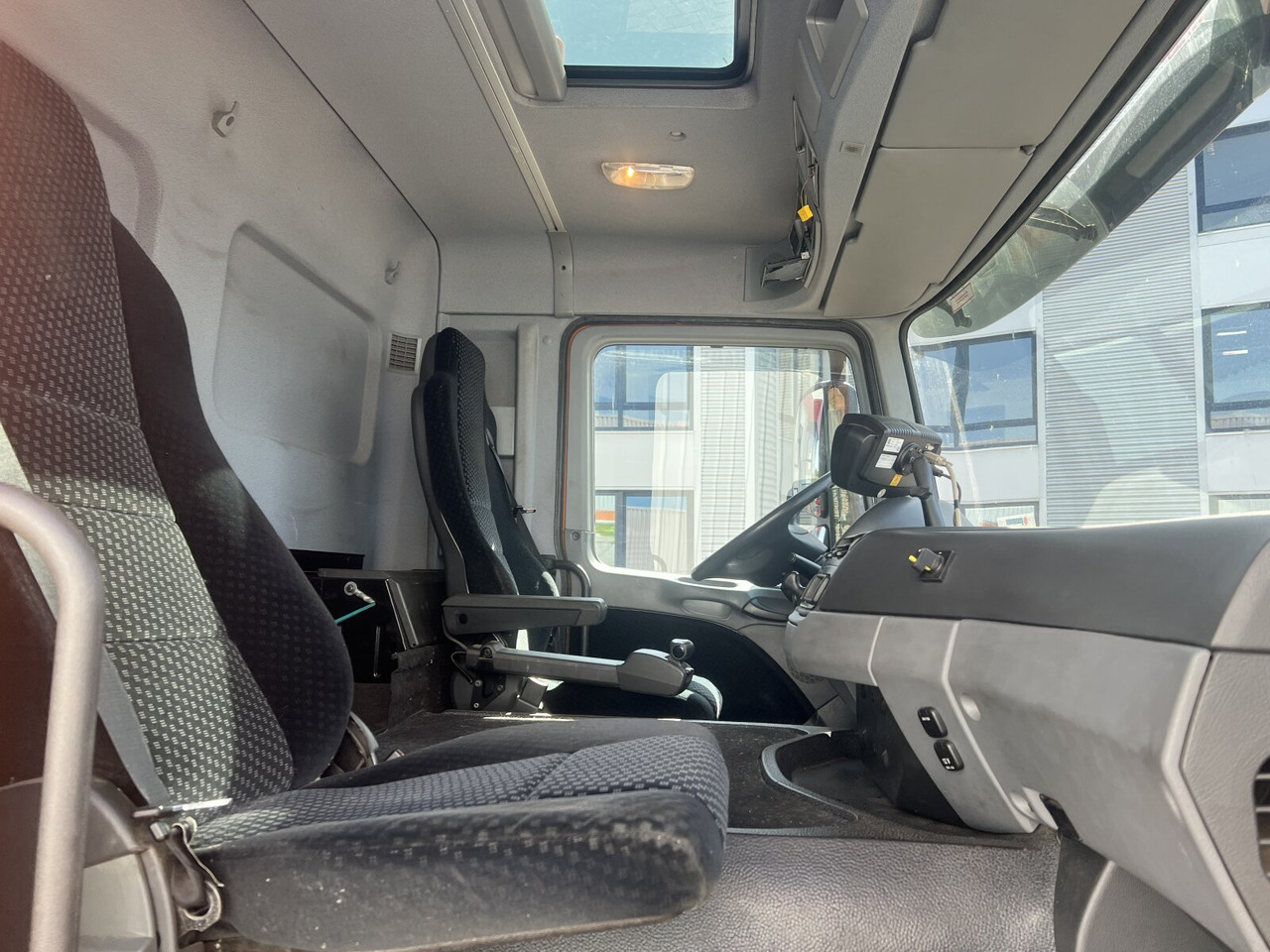Mercedes-Benz Actros 2641/48 L 6x4 Actros 2641/48 L 6x4, Seilabroller, Haller Lotos, Zöller Schüttung - شاحنة النفايات: صورة 4 Mercedes-Benz Actros 2641/48 L 6x4 Actros 2641/48 L 6x4, Seilabroller, Haller Lotos, Zöller Schüttung - شاحنة النفايات: صورة 4