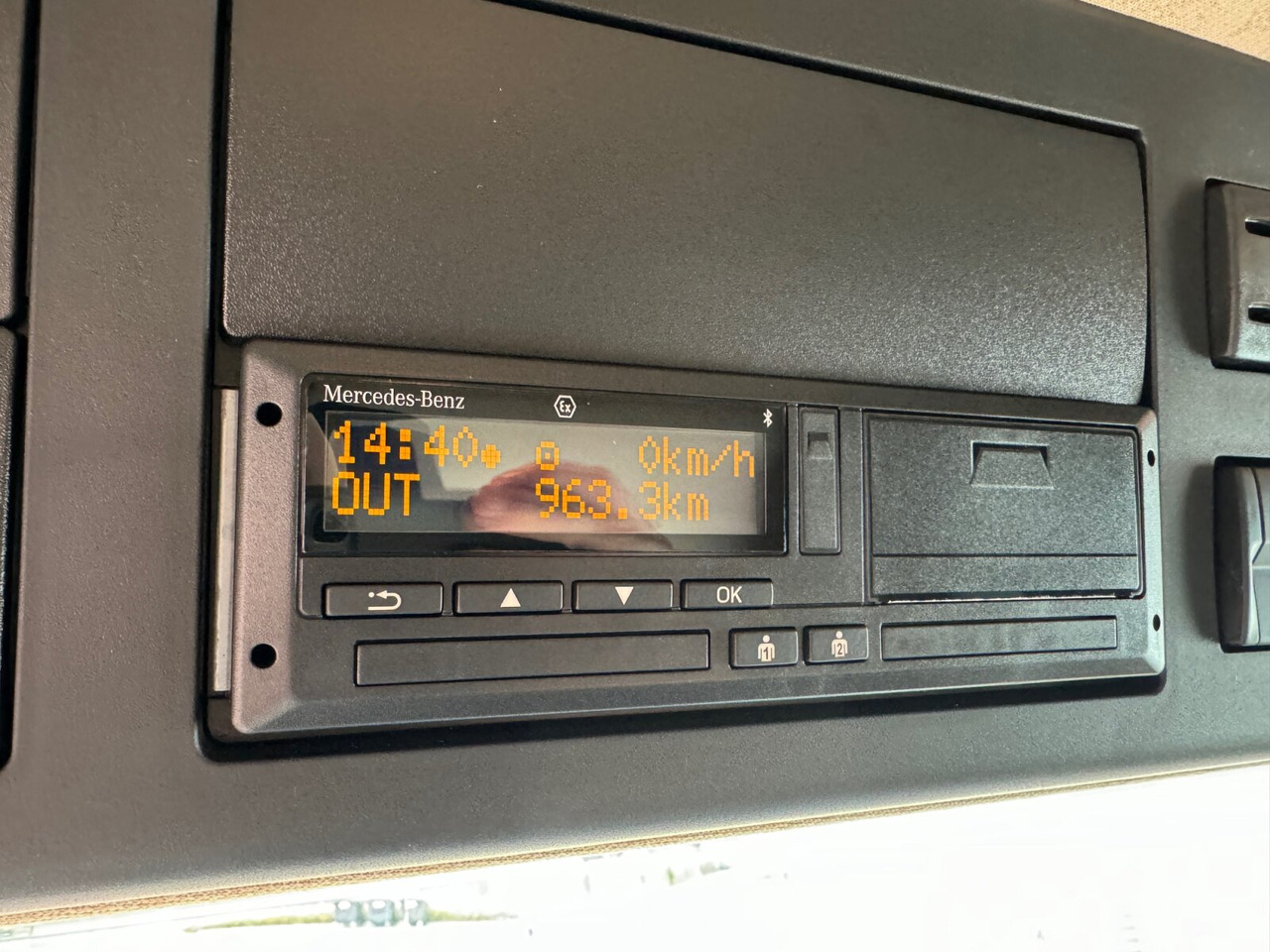 Mercedes-Benz Actros 2645 L 6x4 Actros 2645 L 6x4, MultimediaCockpit, Motorabtrieb, Funk - شاحنة ذات خطاف: صورة 5 Mercedes-Benz Actros 2645 L 6x4 Actros 2645 L 6x4, MultimediaCockpit, Motorabtrieb, Funk - شاحنة ذات خطاف: صورة 5
