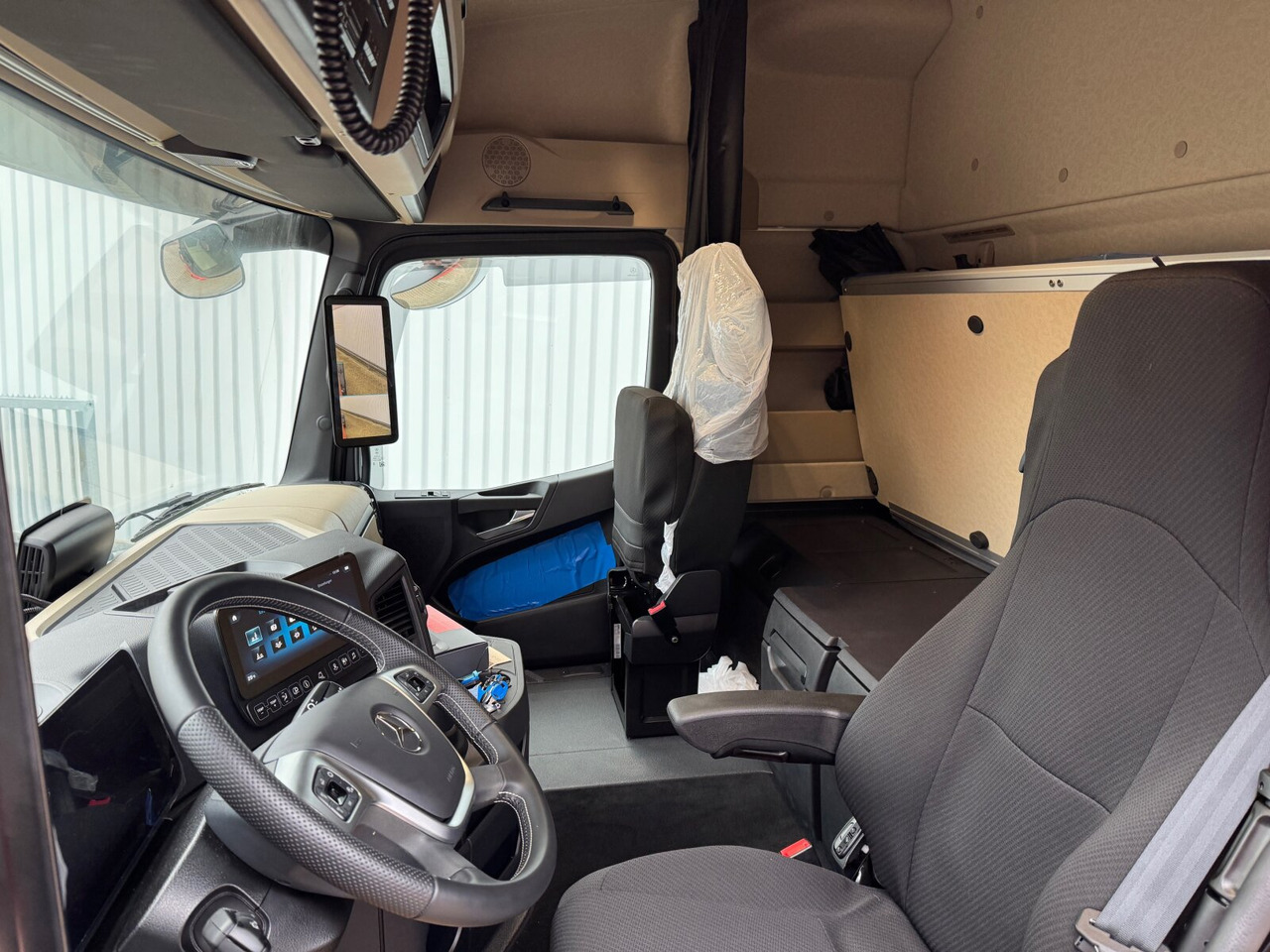 Mercedes-Benz Actros 2648 LS 6x2 Actros 2648 LS 6x2, Retarder, Liftachse, MirrorCam, StreamSpace, Navi, LED - وحدة جر: صورة 3 Mercedes-Benz Actros 2648 LS 6x2 Actros 2648 LS 6x2, Retarder, Liftachse, MirrorCam, StreamSpace, Navi, LED - وحدة جر: صورة 3