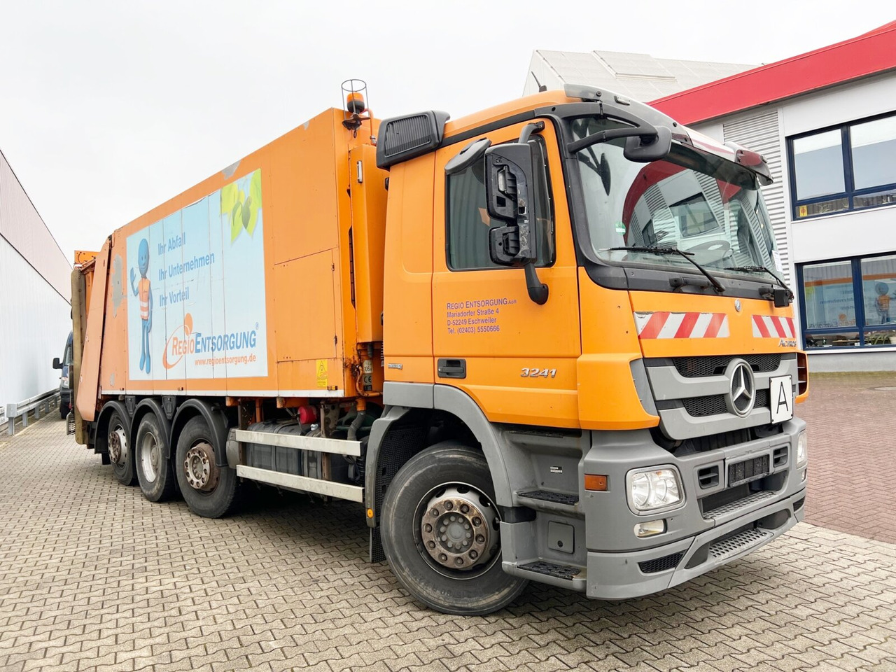 شاحنة النفايات لنقل القمامة Mercedes-Benz Actros 3241 L 8x2/6 Actros 3241 L 8x2/6, 2x Lenkachse, Zöller Medium XL, Zöller-Schüttung: صورة 9