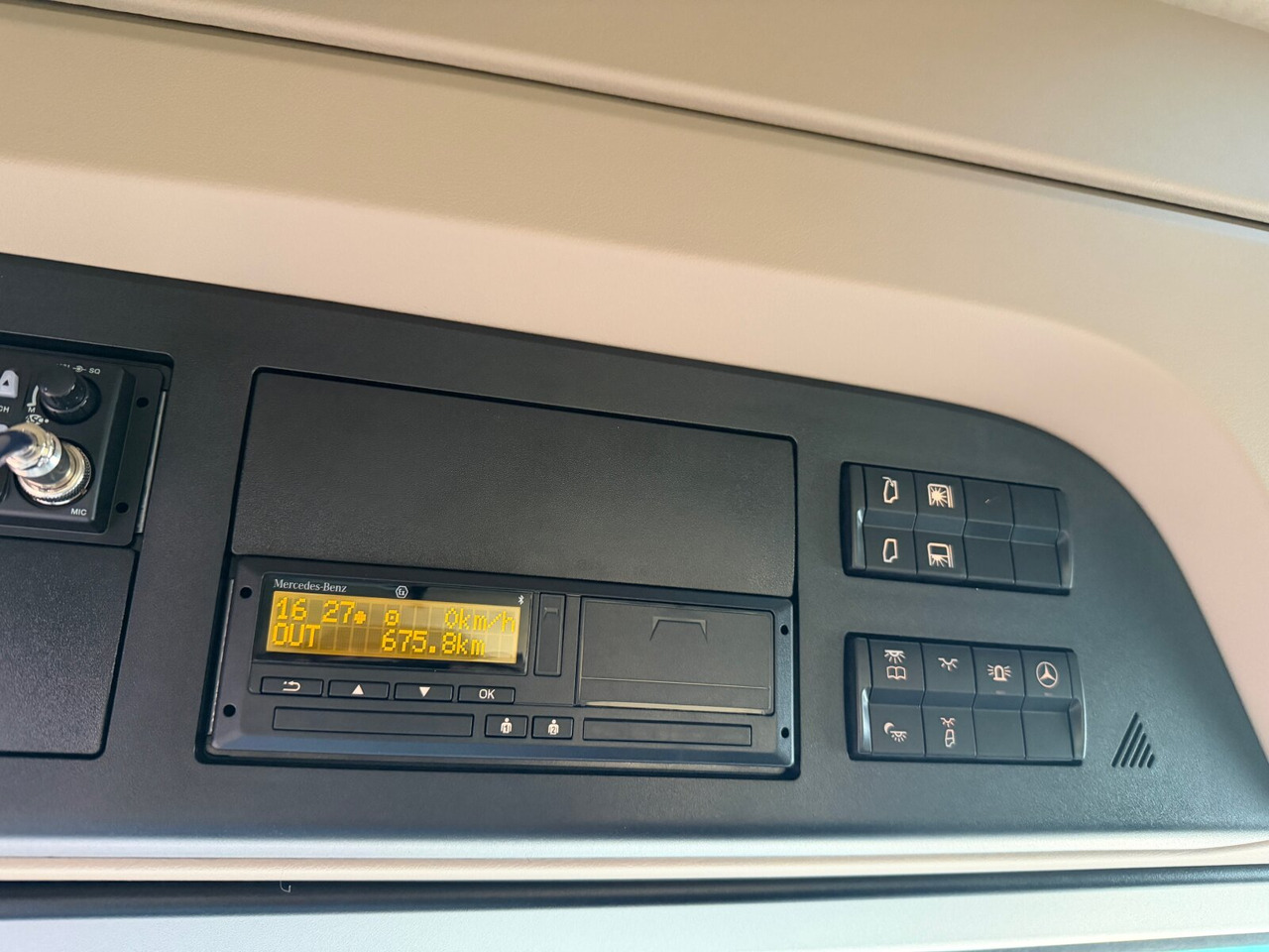 Mercedes-Benz Actros 3363 LS 6x4 Actros 3363 LS 6x4, Retarder, SoloStar, MultimediaCockpit, Navi, LED - وحدة جر: صورة 4 Mercedes-Benz Actros 3363 LS 6x4 Actros 3363 LS 6x4, Retarder, SoloStar, MultimediaCockpit, Navi, LED - وحدة جر: صورة 4