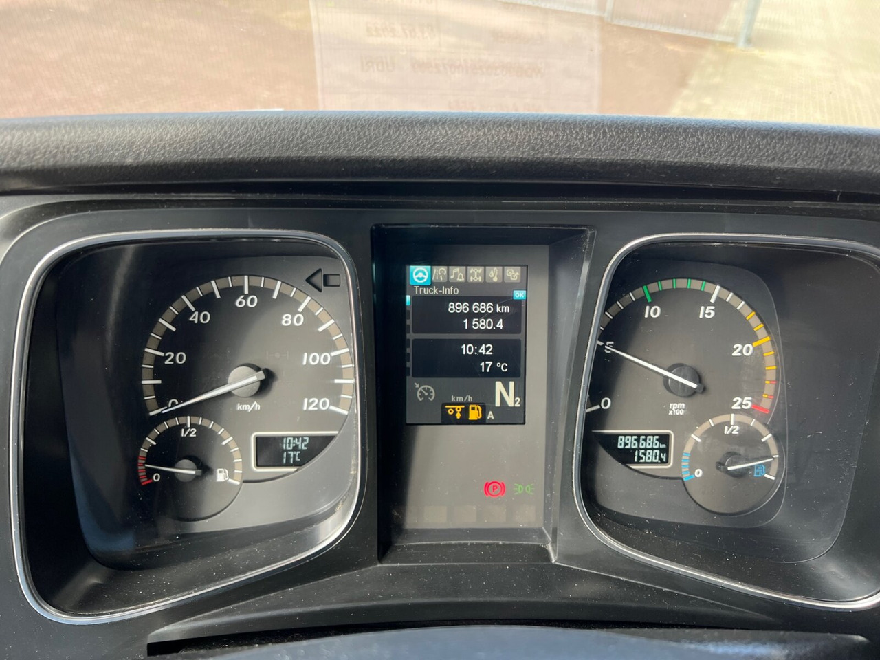 Mercedes-Benz Actros 3551 L 8x2/4 Actros 3551 L 8x2/4, Vorlauflenkachse, Doppelbereifte Nachlaufliftachse - شاحنة هيكل كابينة: صورة 4 Mercedes-Benz Actros 3551 L 8x2/4 Actros 3551 L 8x2/4, Vorlauflenkachse, Doppelbereifte Nachlaufliftachse - شاحنة هيكل كابينة: صورة 4