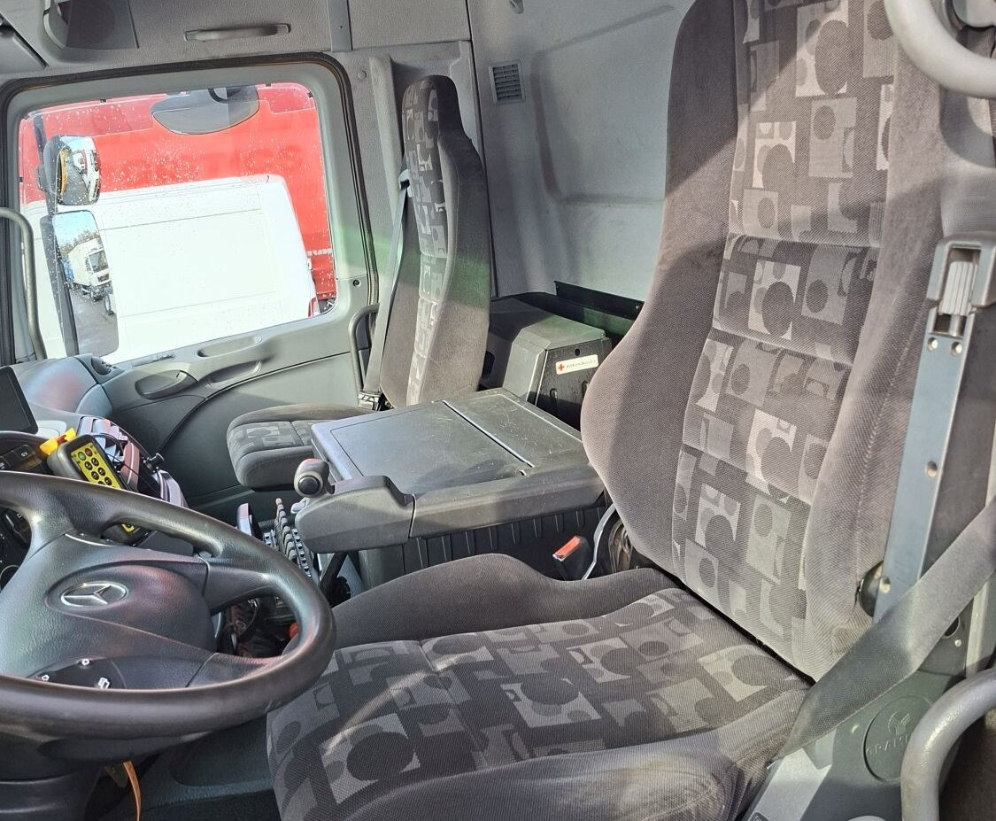 Mercedes-Benz Actros 4146 K 8x4/4 Actros 4146 K 8x4/4, Retarder, Kran Hiab XS 477 E-7 HiPro, Seilwinde, 2x Funk - شاحنة ذات خطاف, شاحنة كرين: صورة 3 Mercedes-Benz Actros 4146 K 8x4/4 Actros 4146 K 8x4/4, Retarder, Kran Hiab XS 477 E-7 HiPro, Seilwinde, 2x Funk - شاحنة ذات خطاف, شاحنة كرين: صورة 3