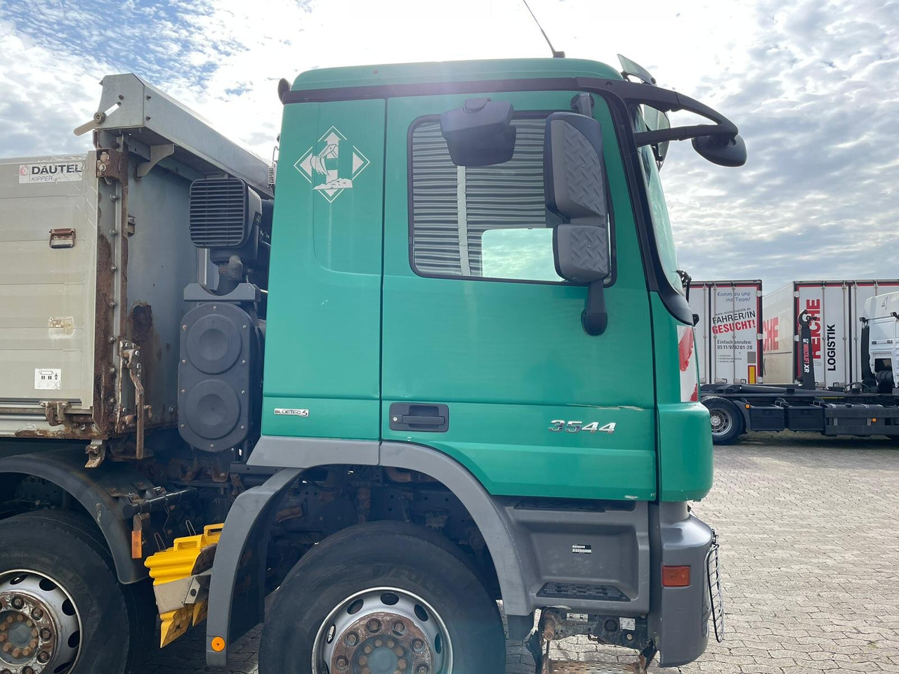Mercedes-Benz Actros MP III 3544/8x4/4 Actros MP III 3544/8x4/4, 3 Pedale - شاحنة قلاب: صورة 2 Mercedes-Benz Actros MP III 3544/8x4/4 Actros MP III 3544/8x4/4, 3 Pedale - شاحنة قلاب: صورة 2