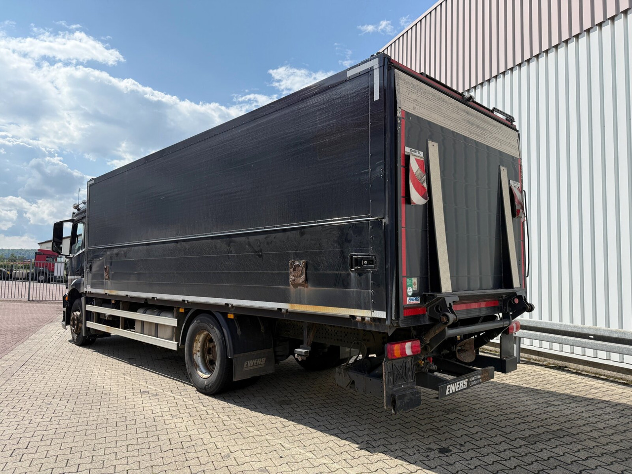 شاحنة مقفلة Mercedes-Benz Antos 1836 L 4x2 Antos 1836 L 4x2, Getränkekoffer, LBW Dautel: صورة 15 شاحنة مقفلة Mercedes-Benz Antos 1836 L 4x2 Antos 1836 L 4x2, Getränkekoffer, LBW Dautel: صورة 15