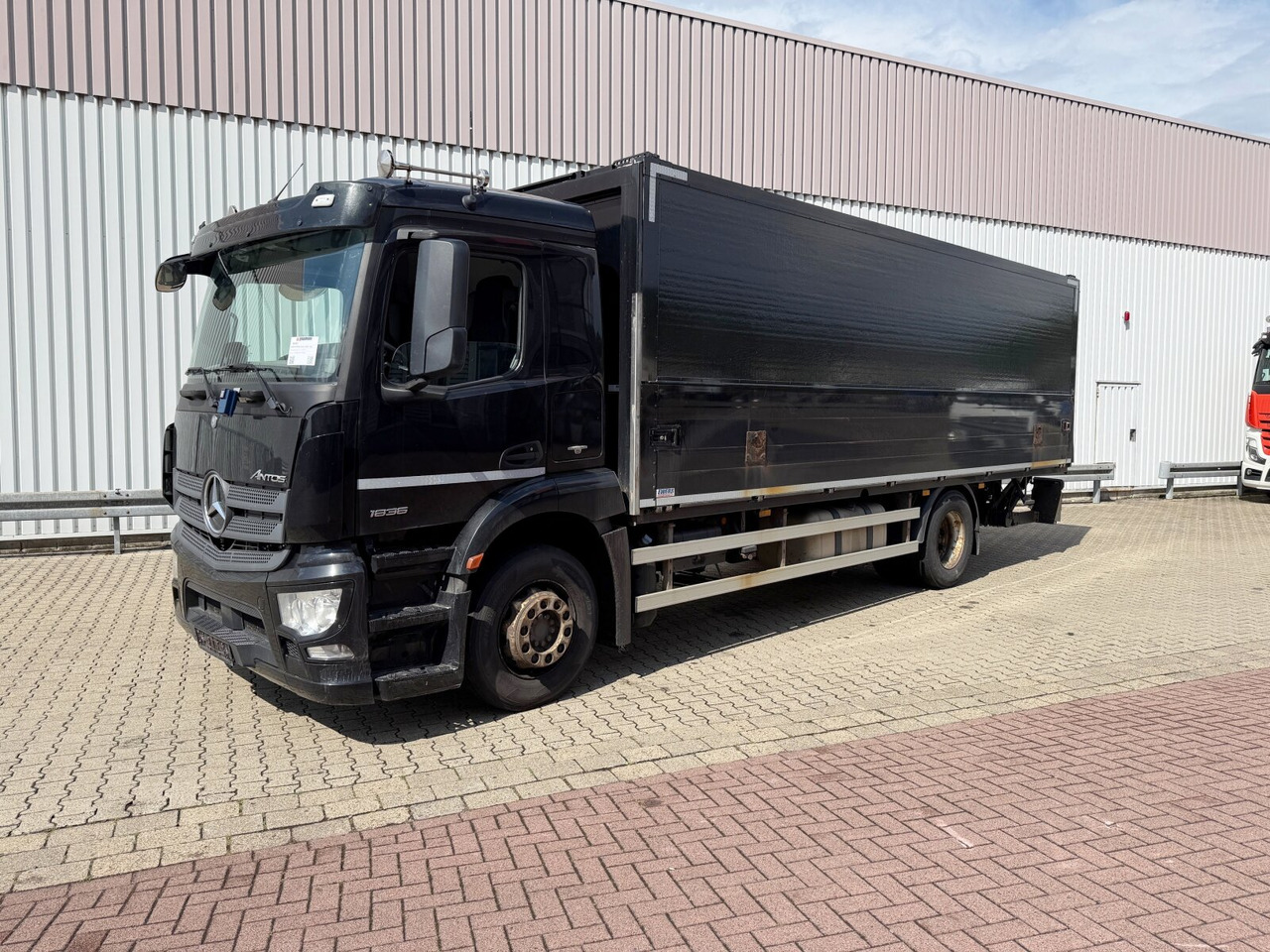 شاحنة مقفلة Mercedes-Benz Antos 1836 L 4x2 Antos 1836 L 4x2, Getränkekoffer, LBW Dautel: صورة 8 شاحنة مقفلة Mercedes-Benz Antos 1836 L 4x2 Antos 1836 L 4x2, Getränkekoffer, LBW Dautel: صورة 8