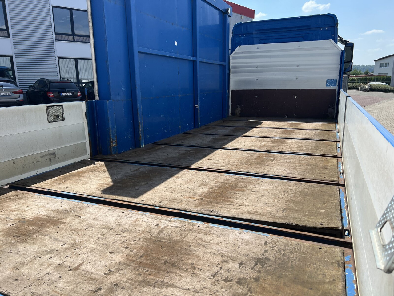 Mercedes-Benz Antos 1836 L 4x2 Antos 1836 L 4x2, Glastransporter, Heckkran Palfinger Pk 12002-EH, Funk - شاحنة كرين: صورة 5 Mercedes-Benz Antos 1836 L 4x2 Antos 1836 L 4x2, Glastransporter, Heckkran Palfinger Pk 12002-EH, Funk - شاحنة كرين: صورة 5