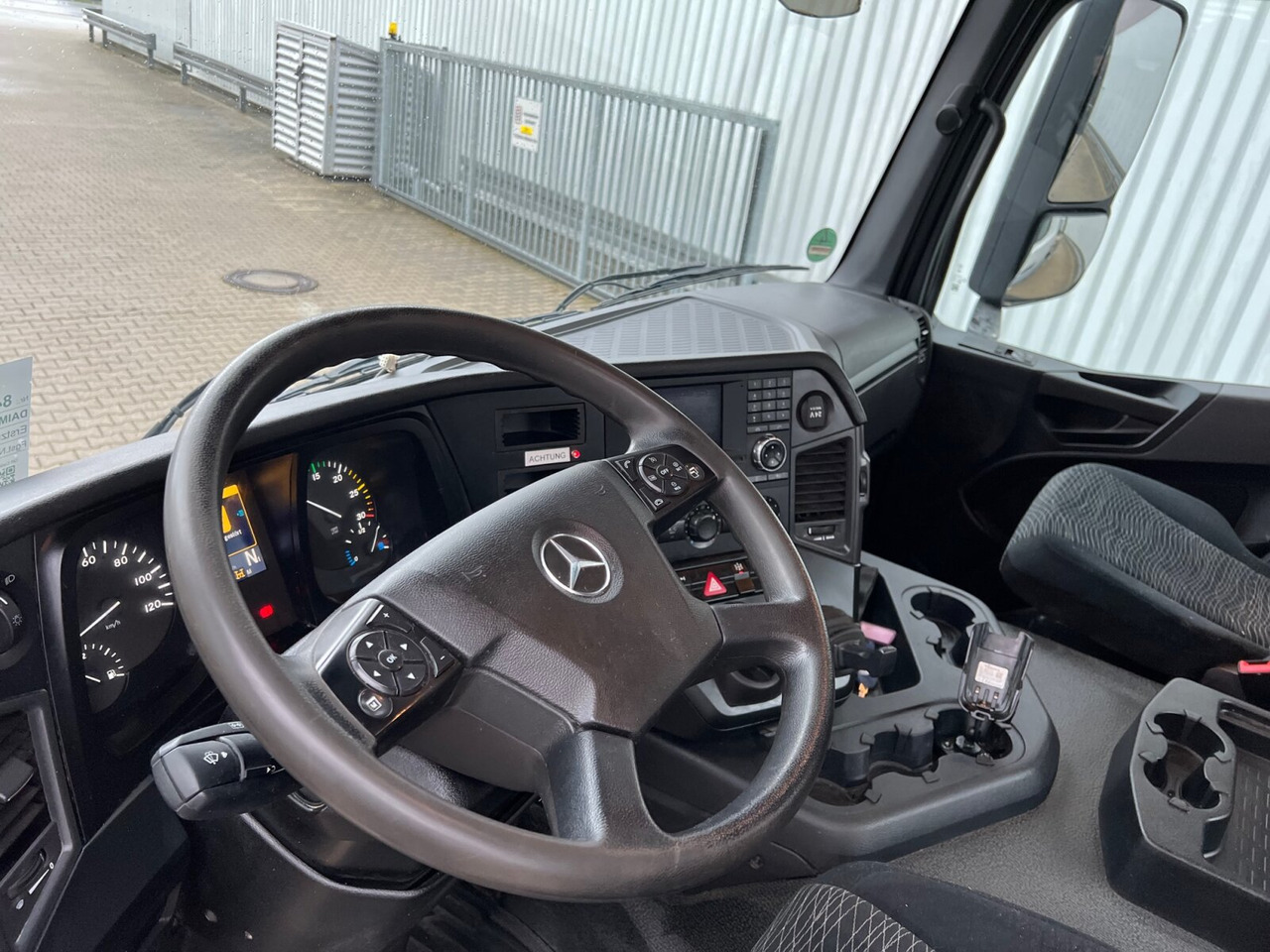 Mercedes-Benz Arocs 1830 K 4x2 Arocs 1830 K 4x2, Funk - شاحنة نقل المخلفات: صورة 4 Mercedes-Benz Arocs 1830 K 4x2 Arocs 1830 K 4x2, Funk - شاحنة نقل المخلفات: صورة 4